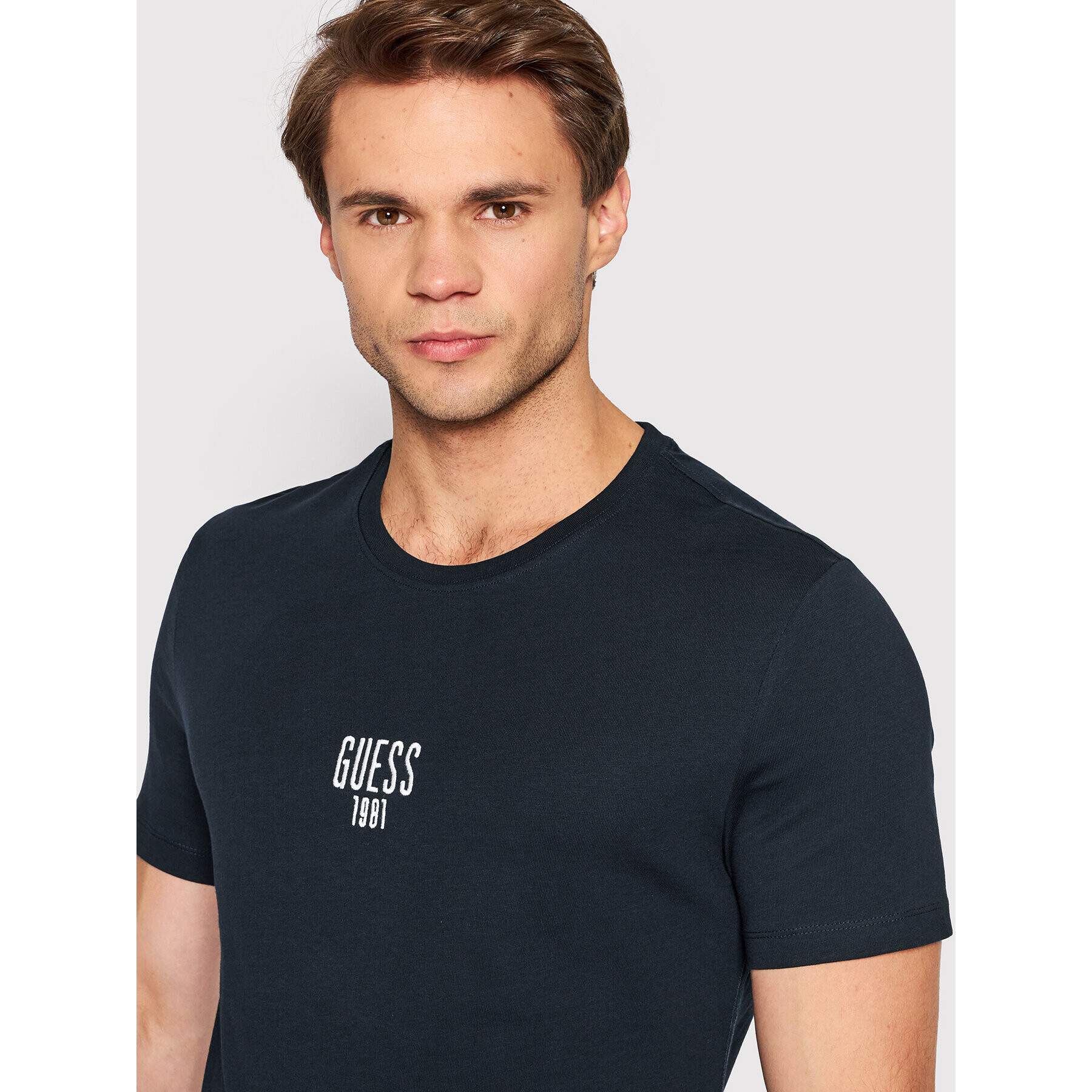 Guess Tricou M2YI18 I3Z11 Bleumarin Slim Fit - Pled.ro