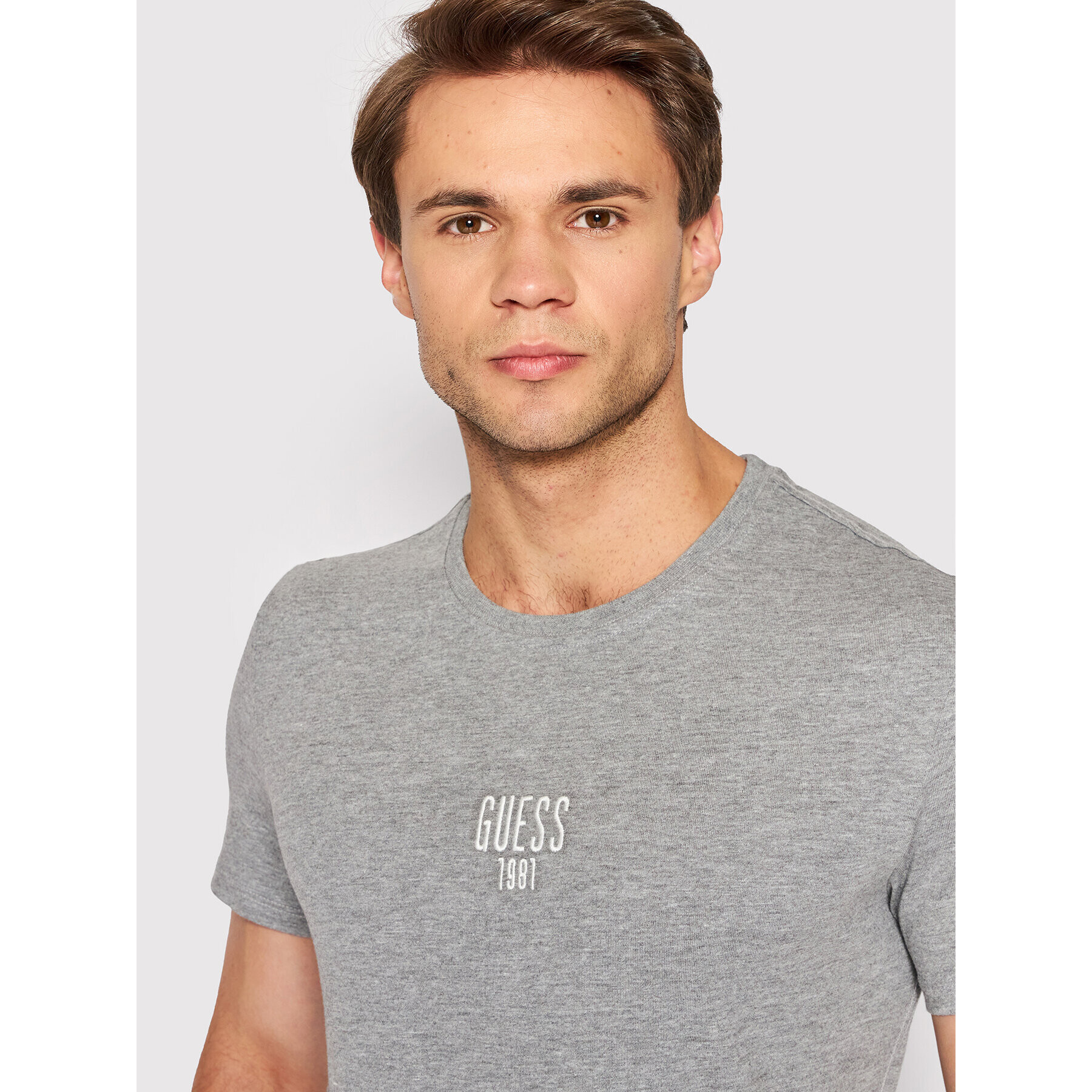 Guess Tricou M2YI18 I3Z11 Gri Slim Fit - Pled.ro