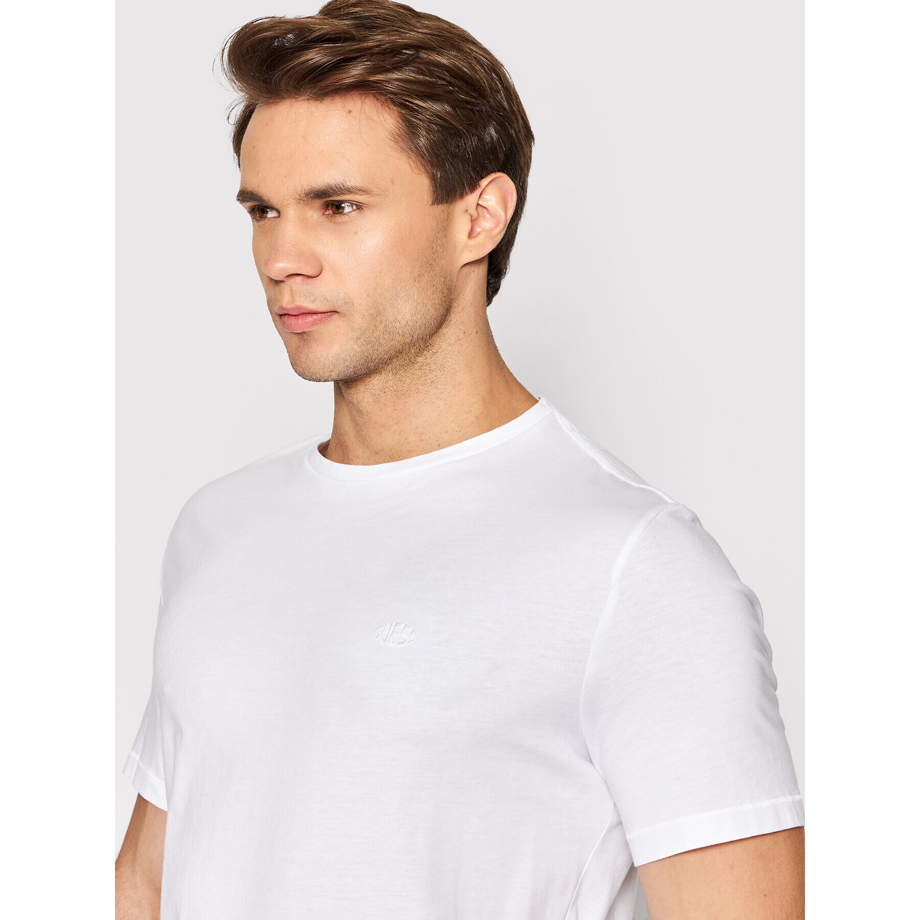 Guess Tricou M2YI40 KB7N1 Alb Slim Fit - Pled.ro