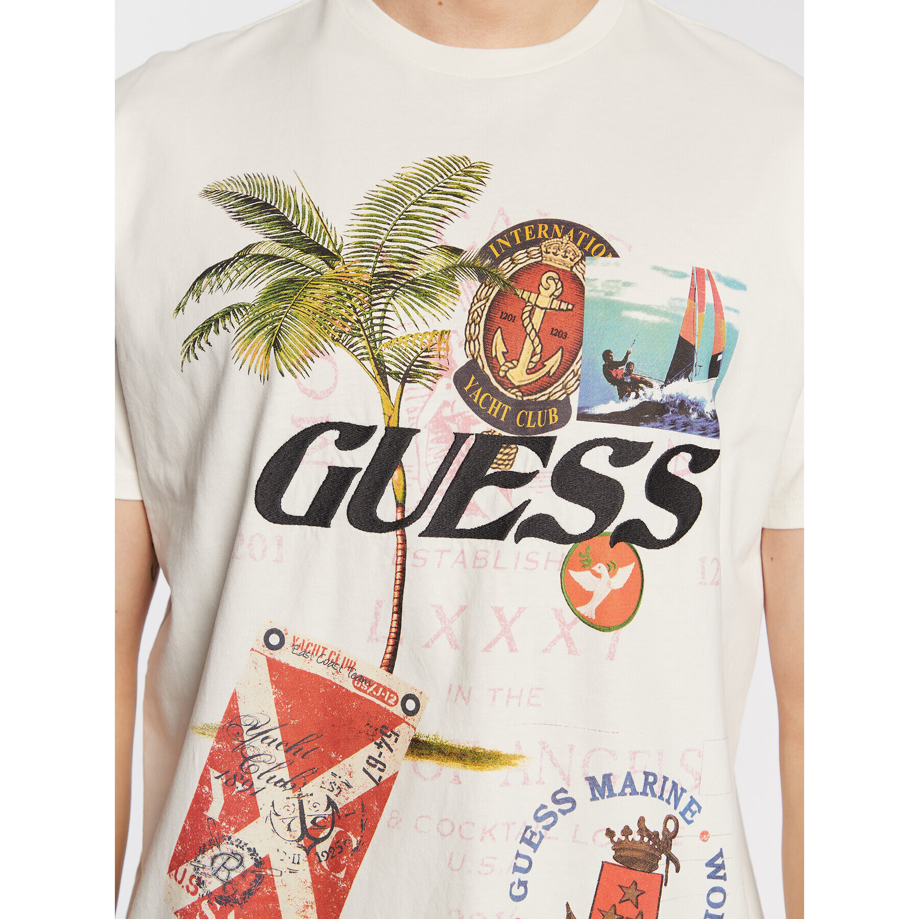 Guess Tricou Nautical Collage M3GI38 KBDL0 Écru Regular Fit - Pled.ro