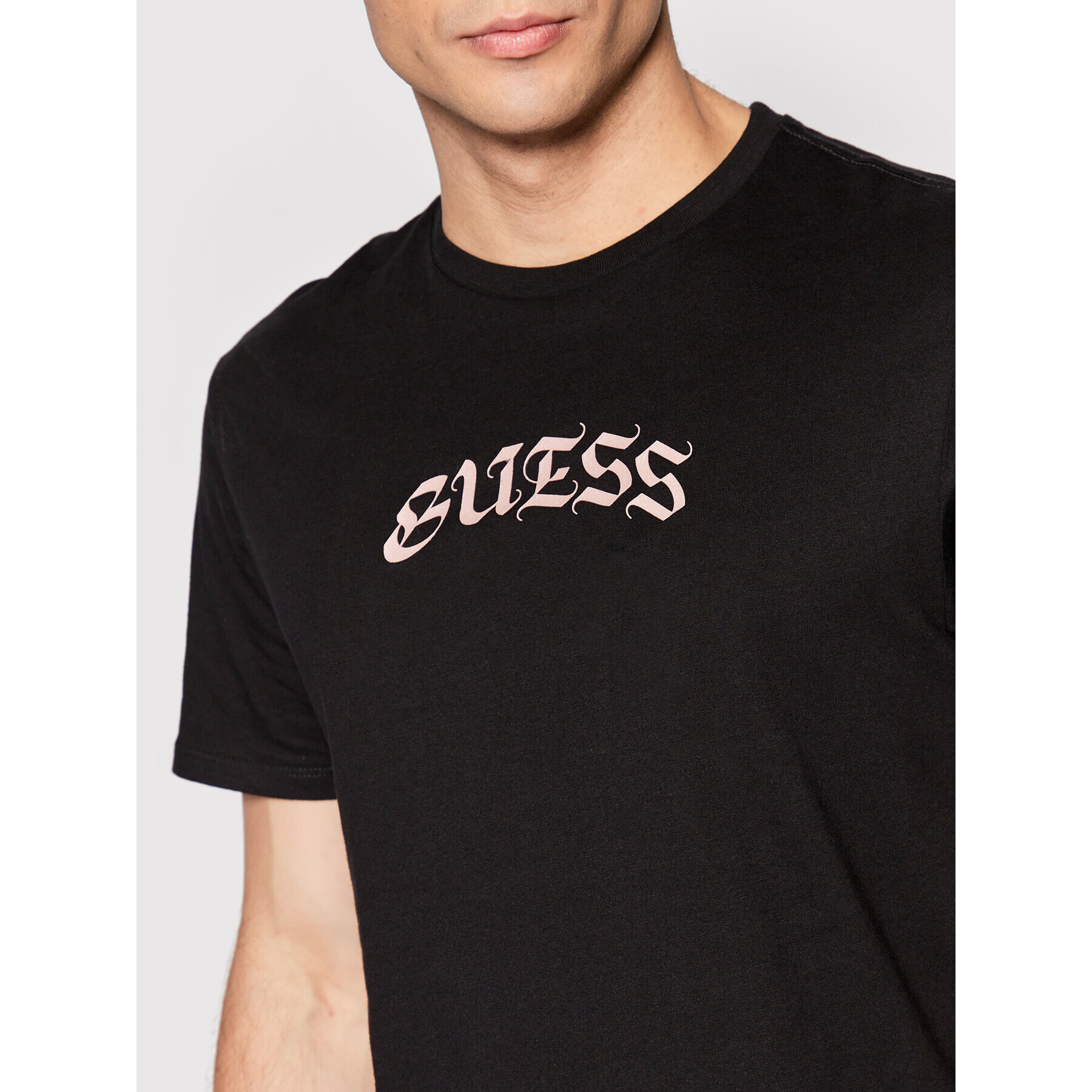 Guess Tricou Old English Logo M2YI12 K9RM1 Negru Regular Fit - Pled.ro