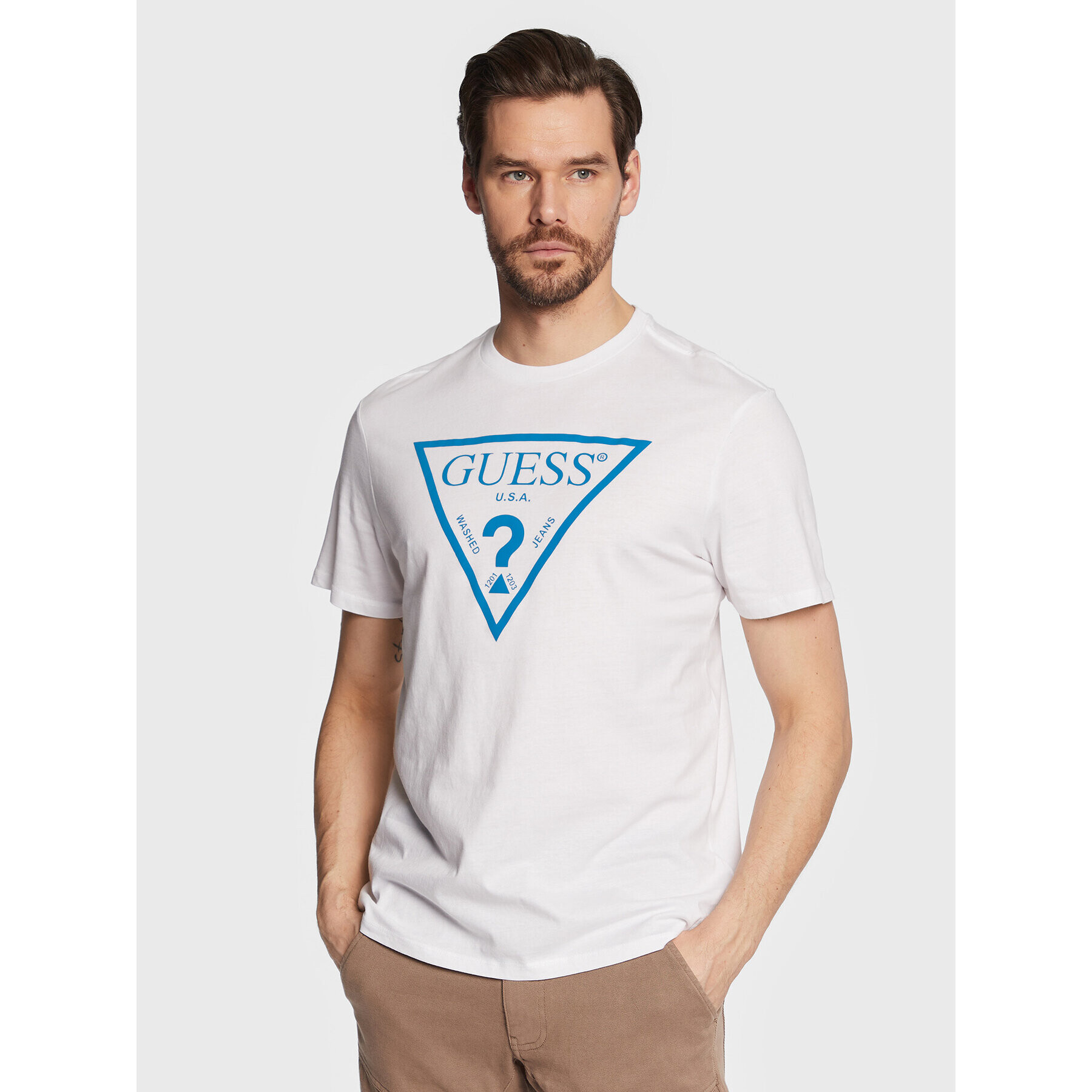 Guess Tricou Reflective Logo M3GI44 K9RM1 Alb Slim Fit - Pled.ro