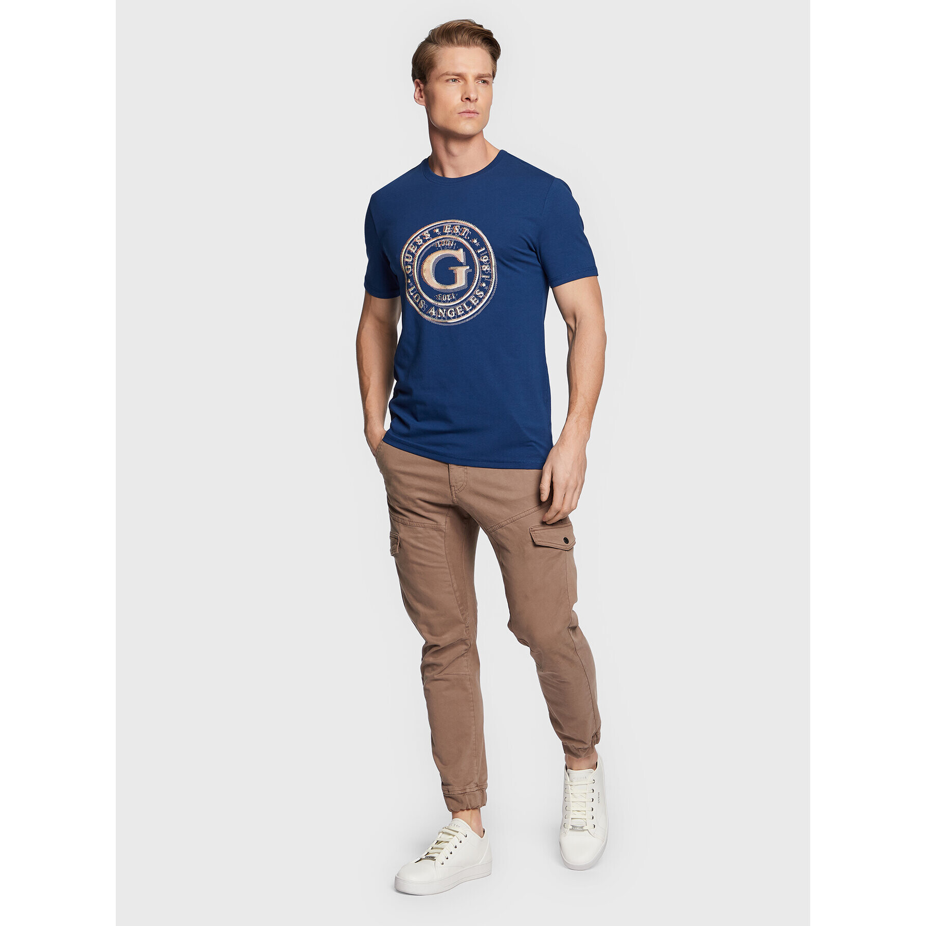 Guess Tricou Round Logo M3GI11 J1314 Bleumarin Slim Fit - Pled.ro