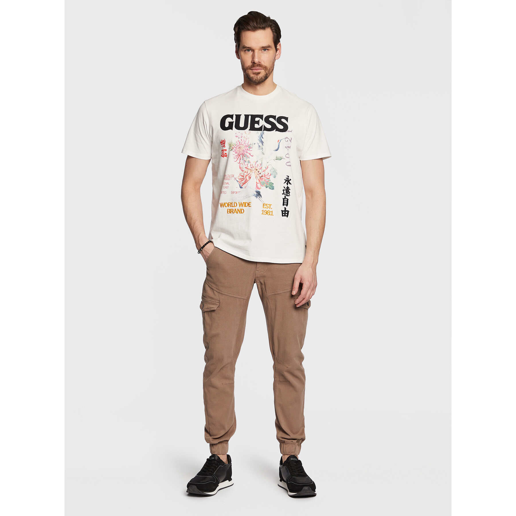 Guess Tricou Tokyo Collage M3GI76 KBDL0 Écru Regular Fit - Pled.ro