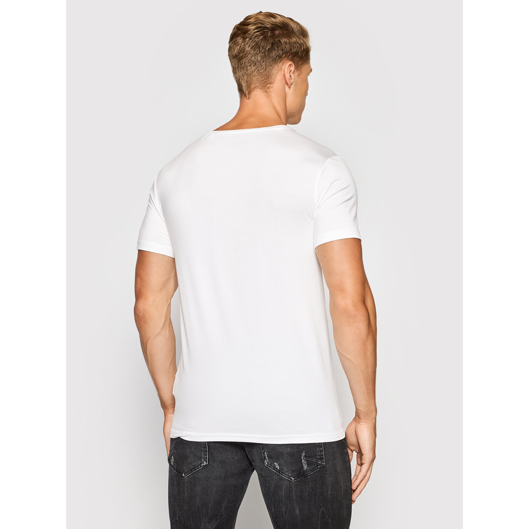 Guess Tricou U1GM01 JR06A Alb Slim Fit - Pled.ro