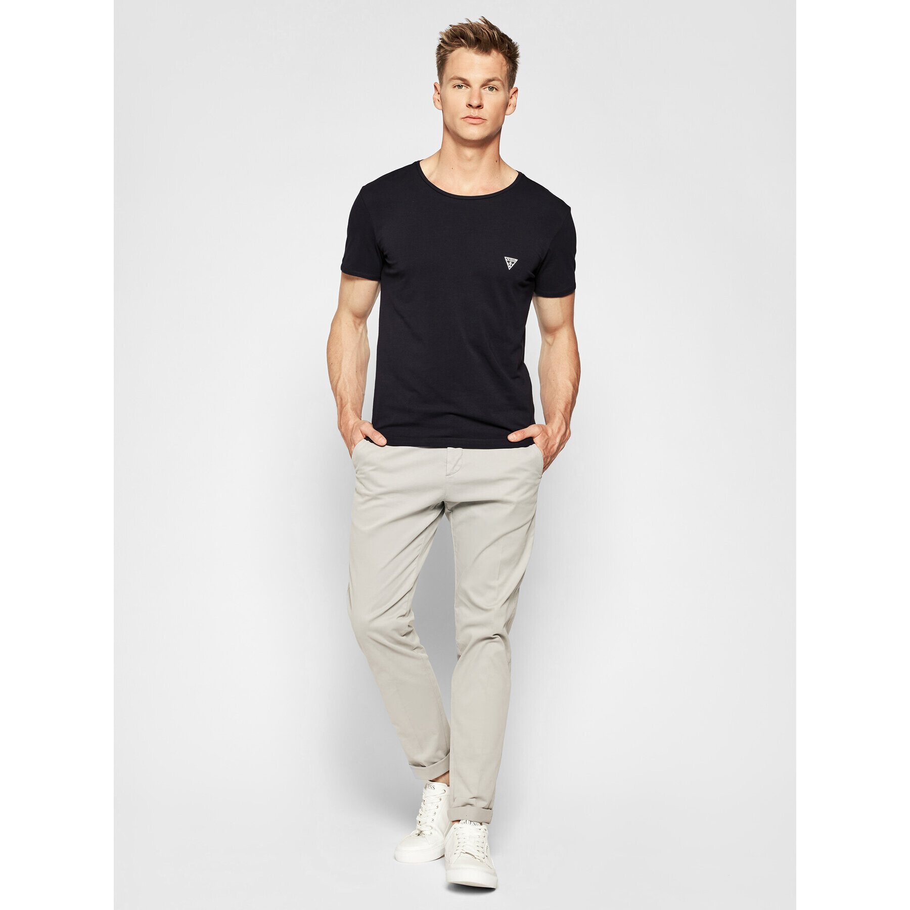 Guess Tricou U97M00 JR003 Negru Slim Fit - Pled.ro