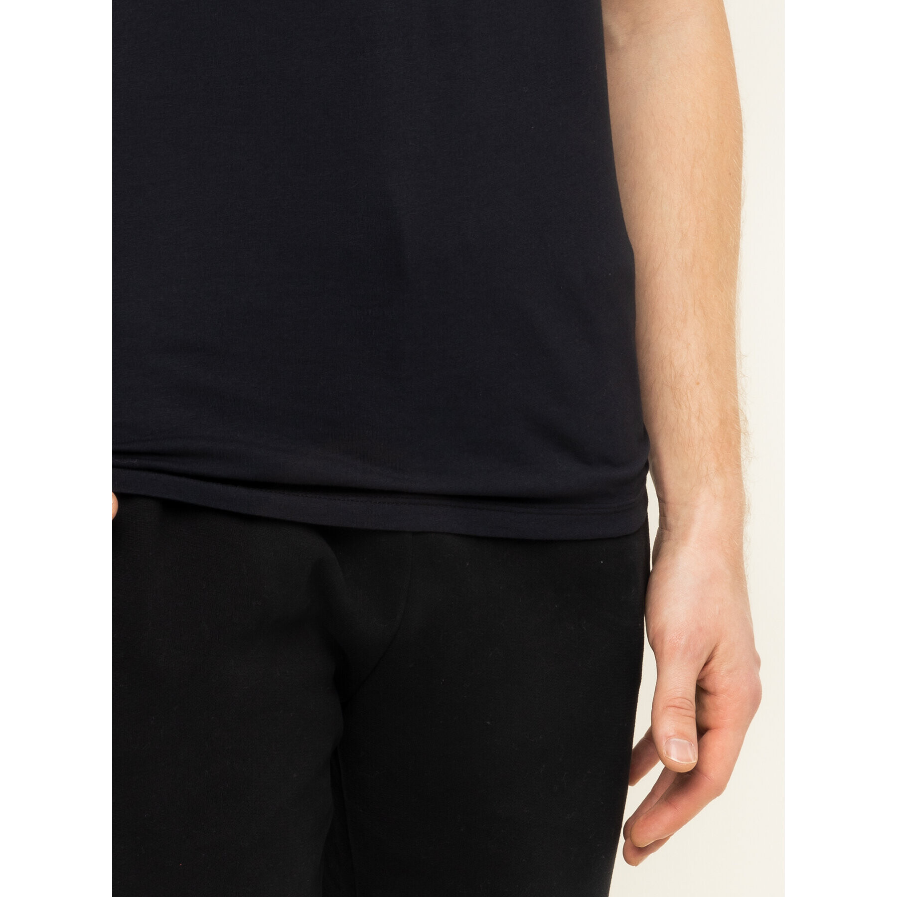 Guess Tricou U97M01 JR003 Negru Slim Fit - Pled.ro