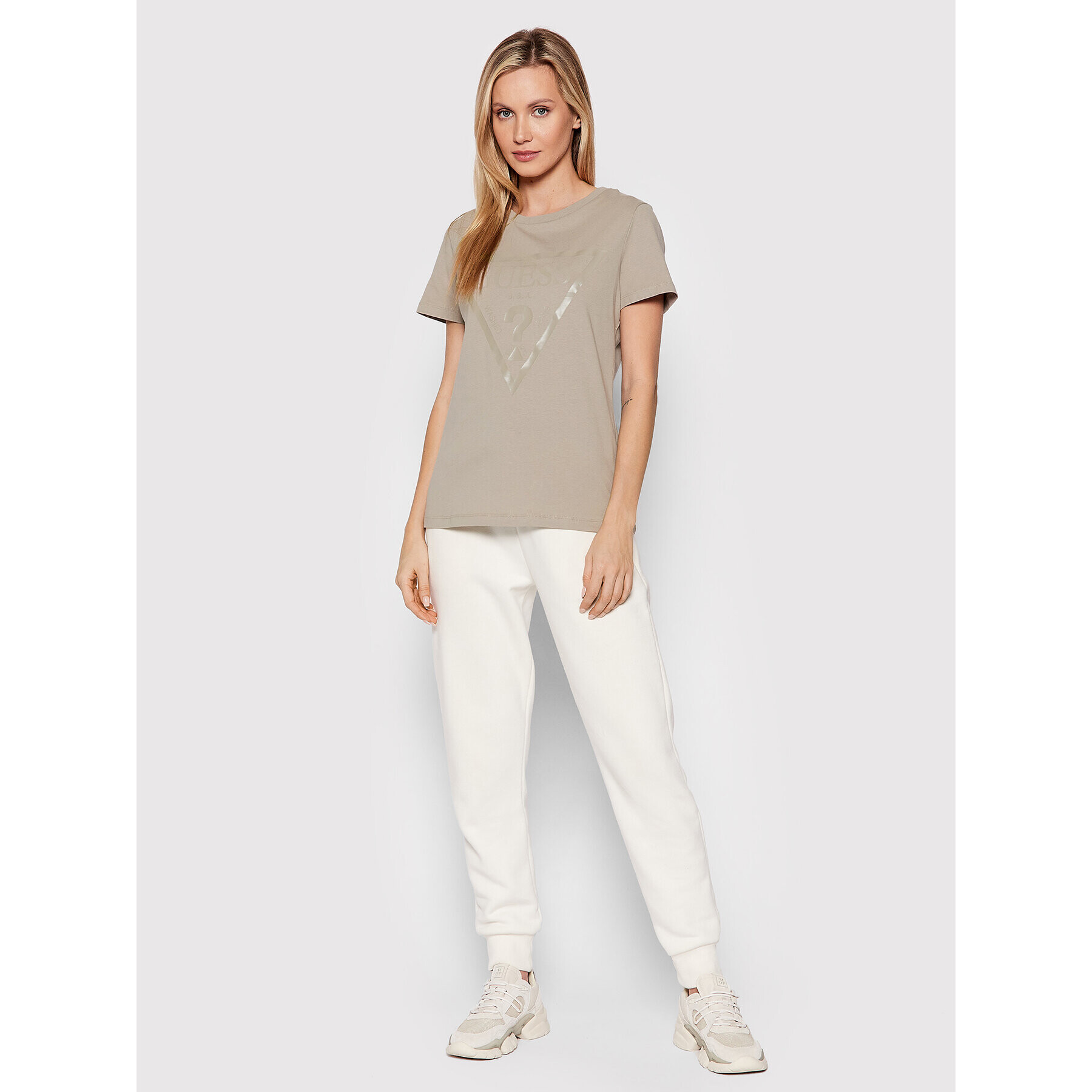 Guess Tricou V2RI13 K8HM0 Bej Regular Fit - Pled.ro