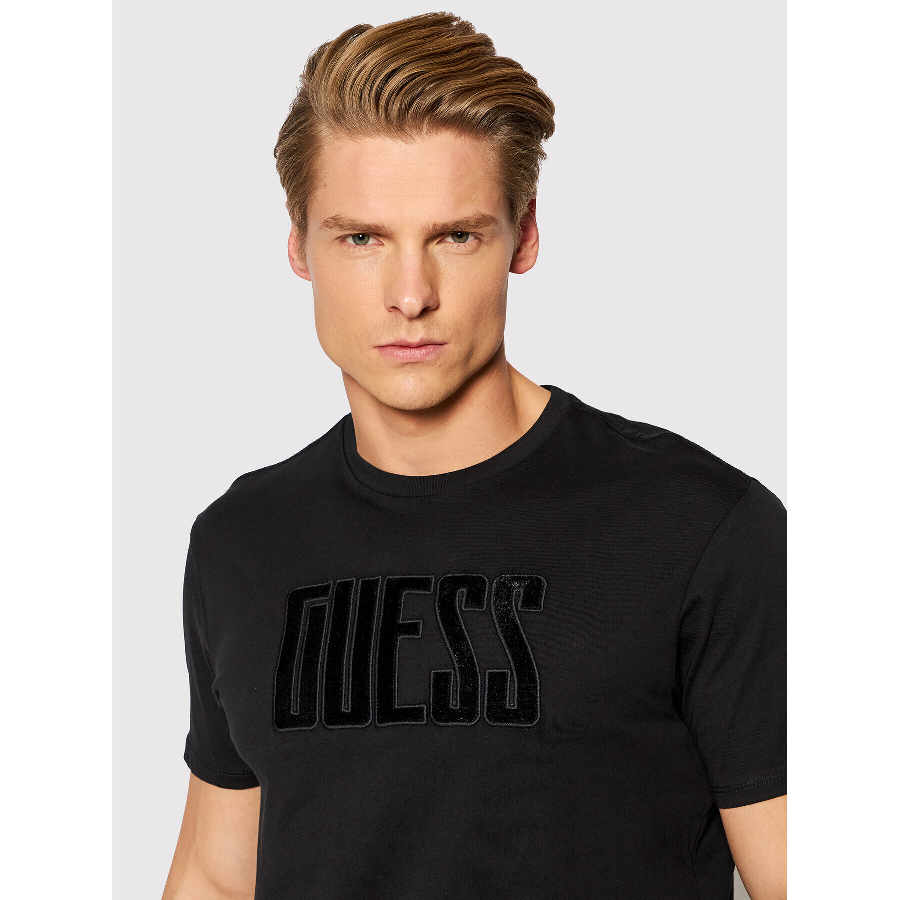 Guess Tricou Velvet Applique Logo MBRI25 KAVR5 Negru Regular Fit - Pled.ro