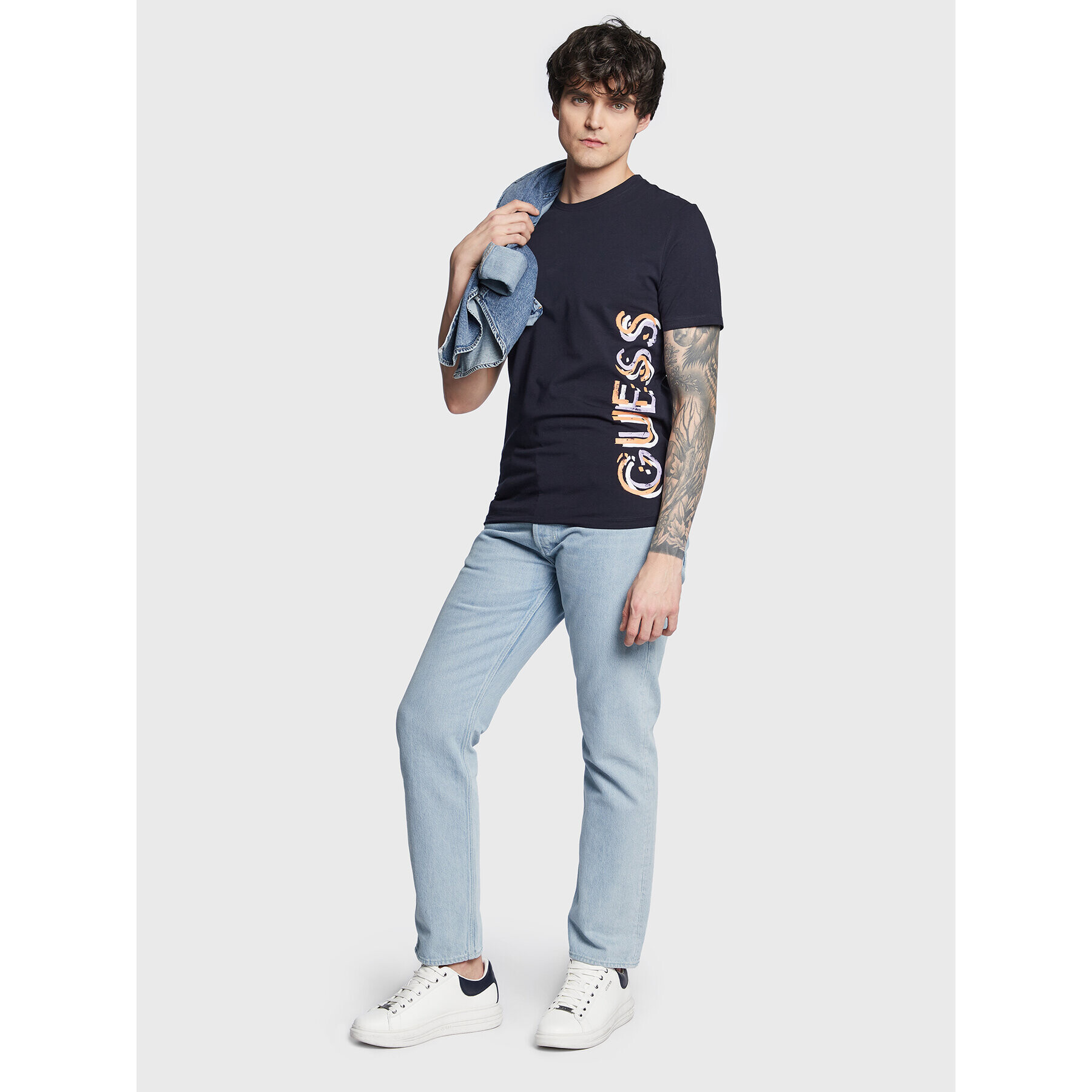 Guess Tricou Vertical Logo M3GI22 J1314 Bleumarin Slim Fit - Pled.ro