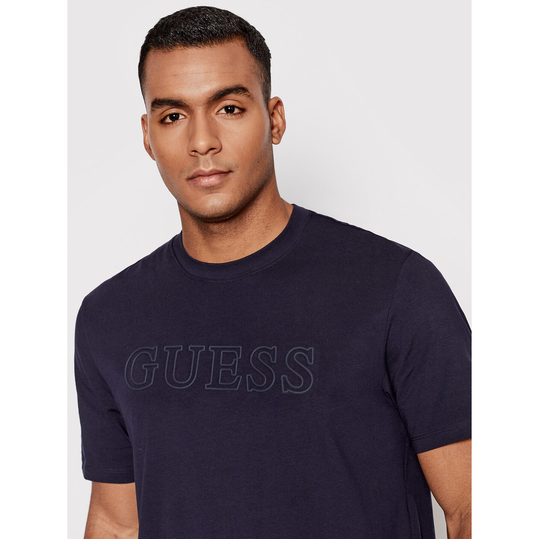 Guess Tricou Z2RI10 J1311 Bleumarin Regular Fit - Pled.ro