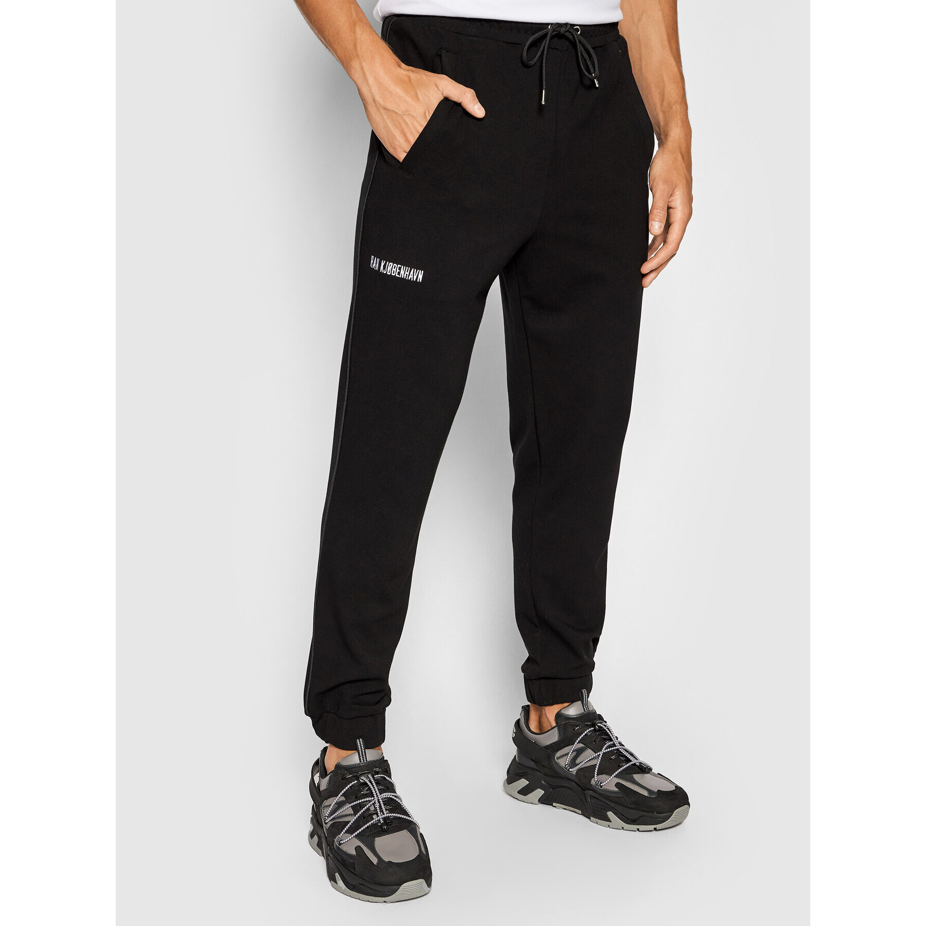 Han Kjøbenhavn Pantaloni trening M-130448 Negru Regular Fit - Pled.ro