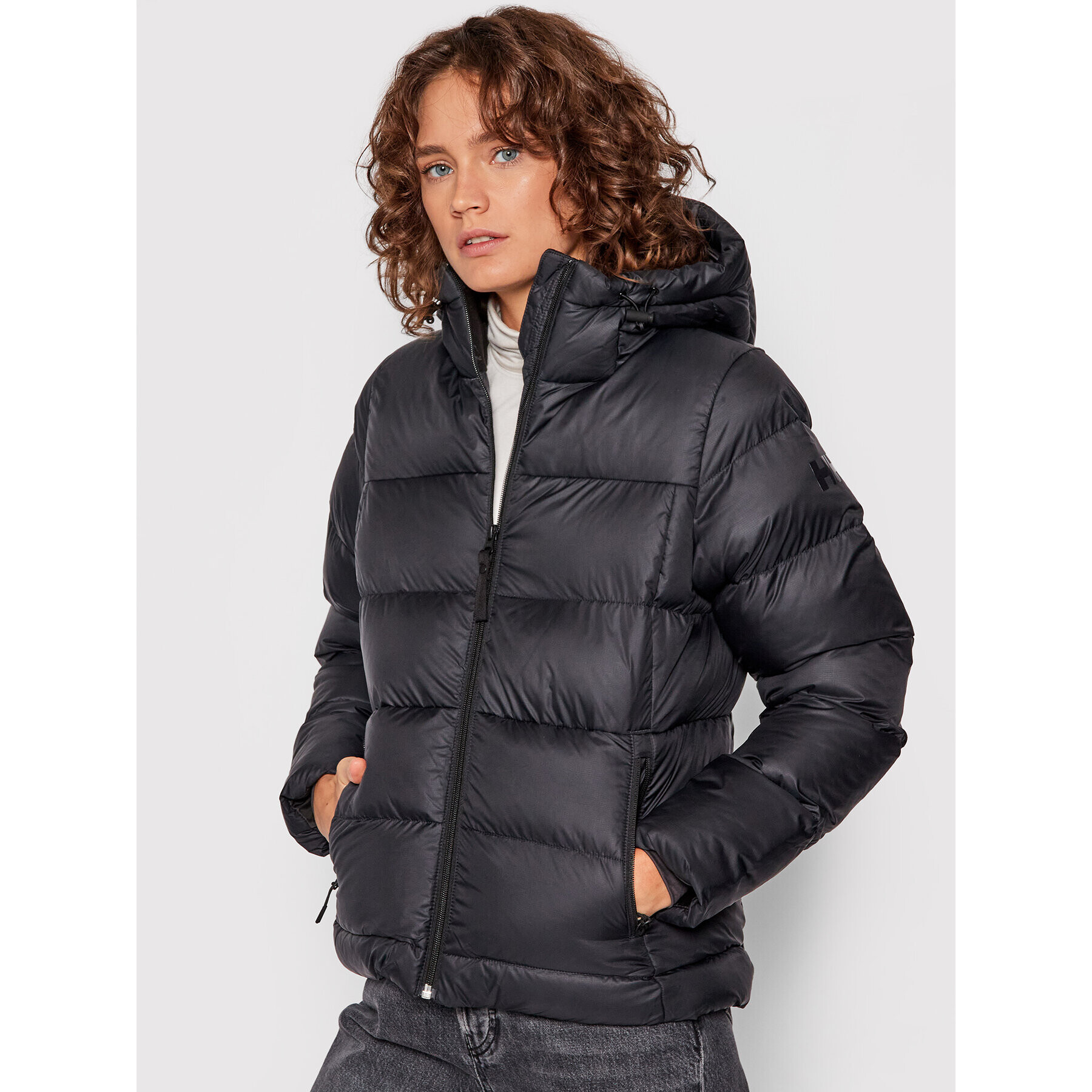 Helly Hansen Geacă din puf Active Puffy 53612 Negru Regular Fit - Pled.ro