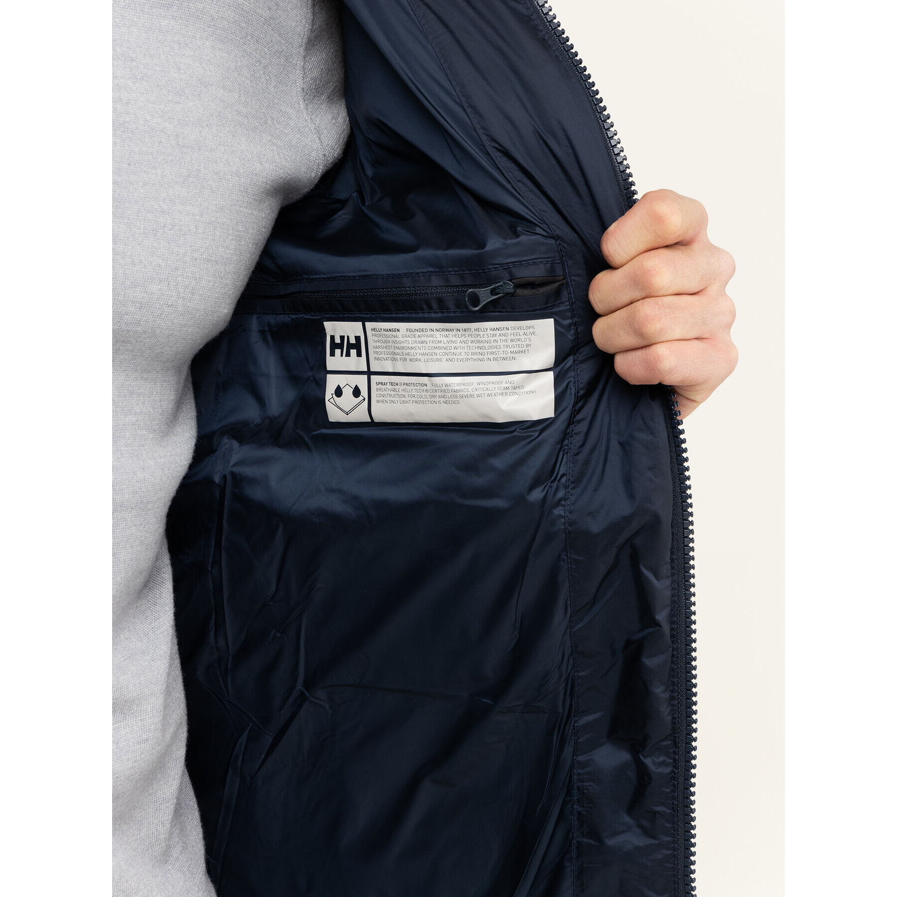 Helly Hansen Geacă din puf Active Winter 53171 Bleumarin Regular Fit - Pled.ro