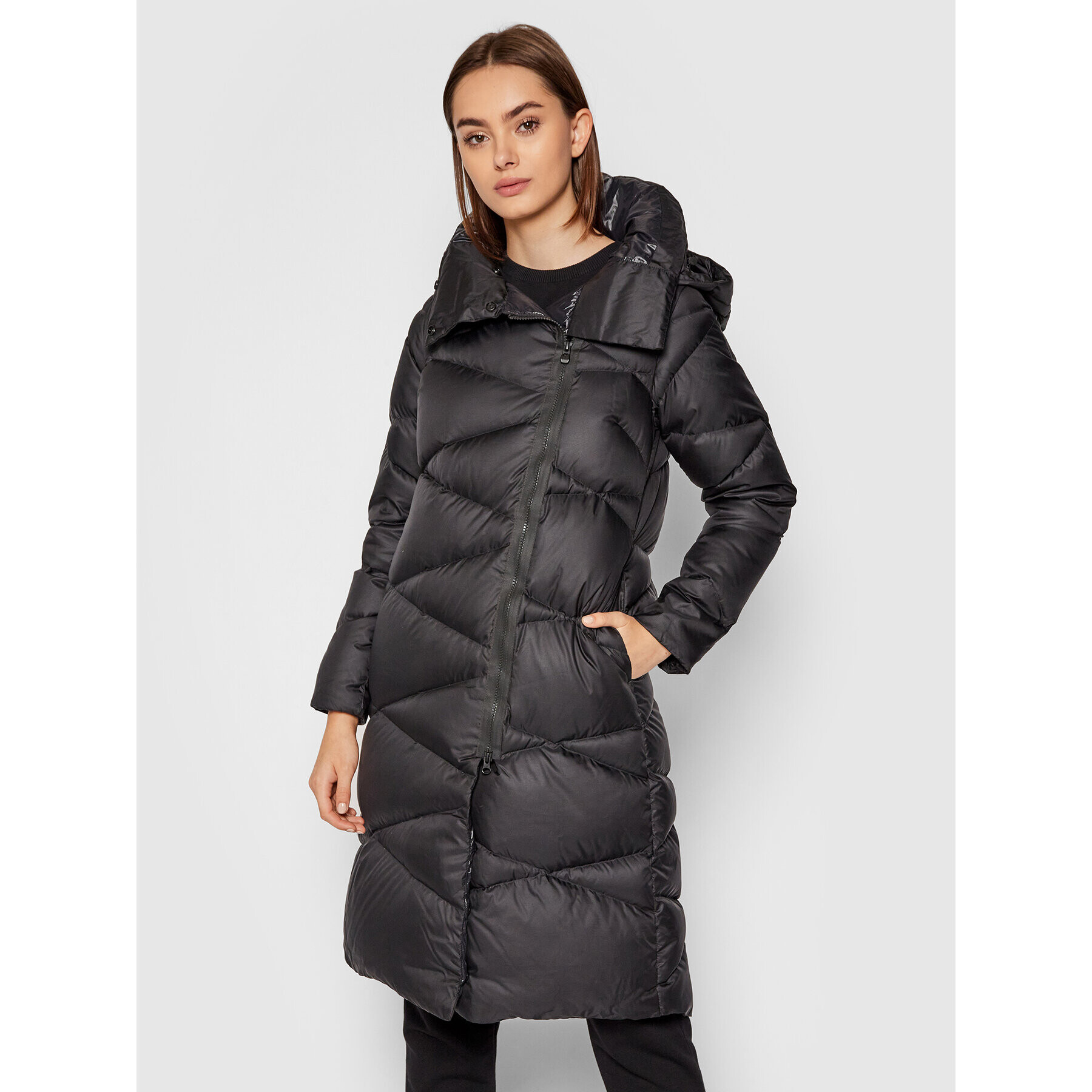 Helly Hansen Geacă din puf Tundra 53301 Negru Regular Fit - Pled.ro