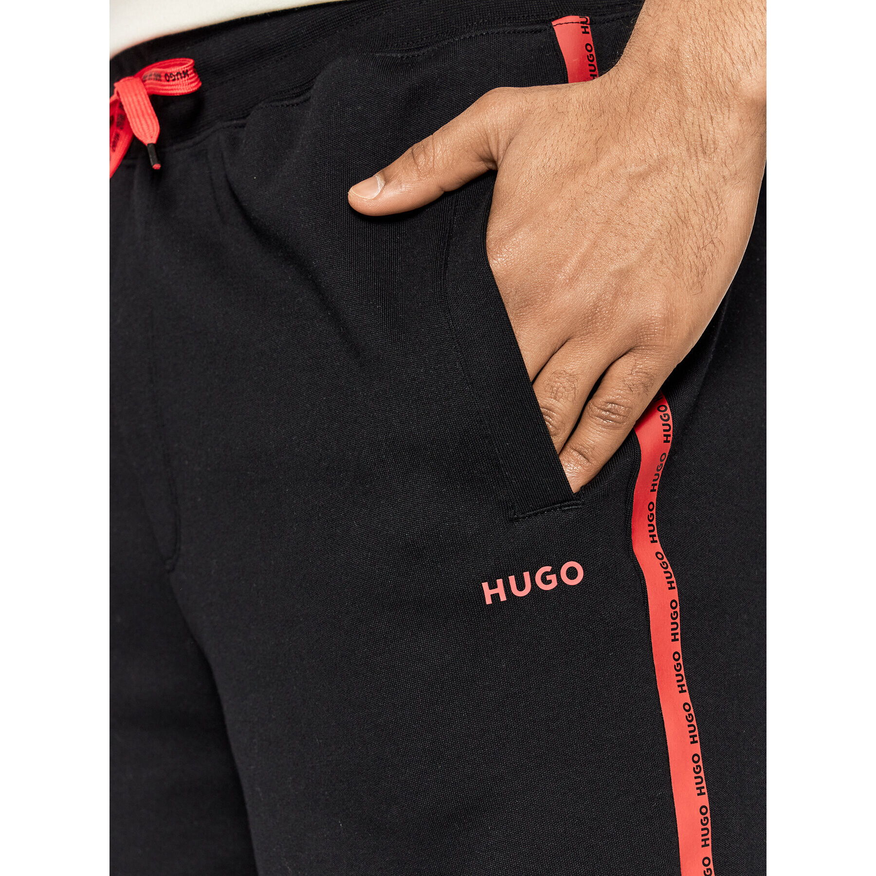 Hugo Pantaloni scurți sport Datinir 50465959 Negru Regular Fit - Pled.ro