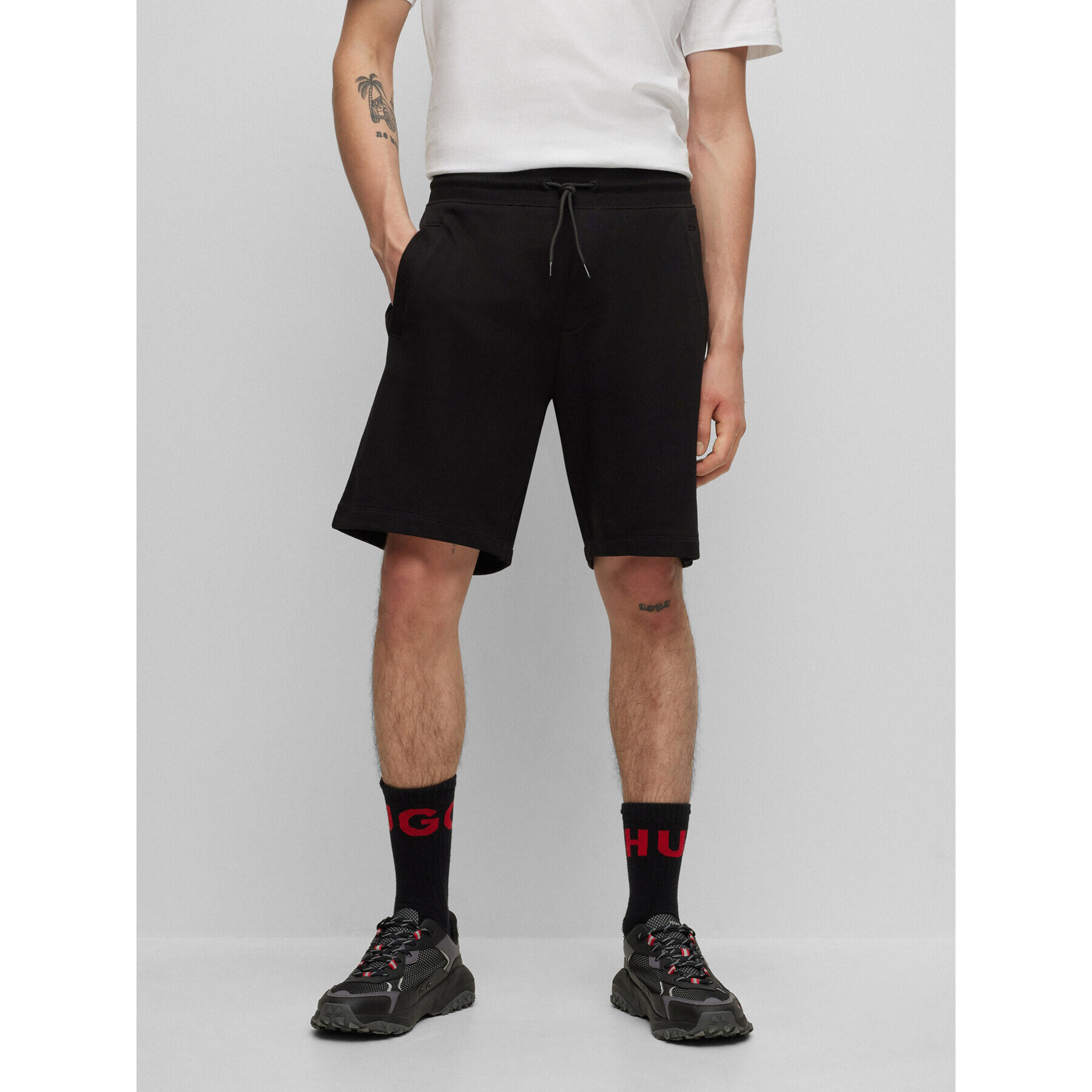 Hugo Pantaloni scurți sport Diz 50495713 Negru Regular Fit - Pled.ro