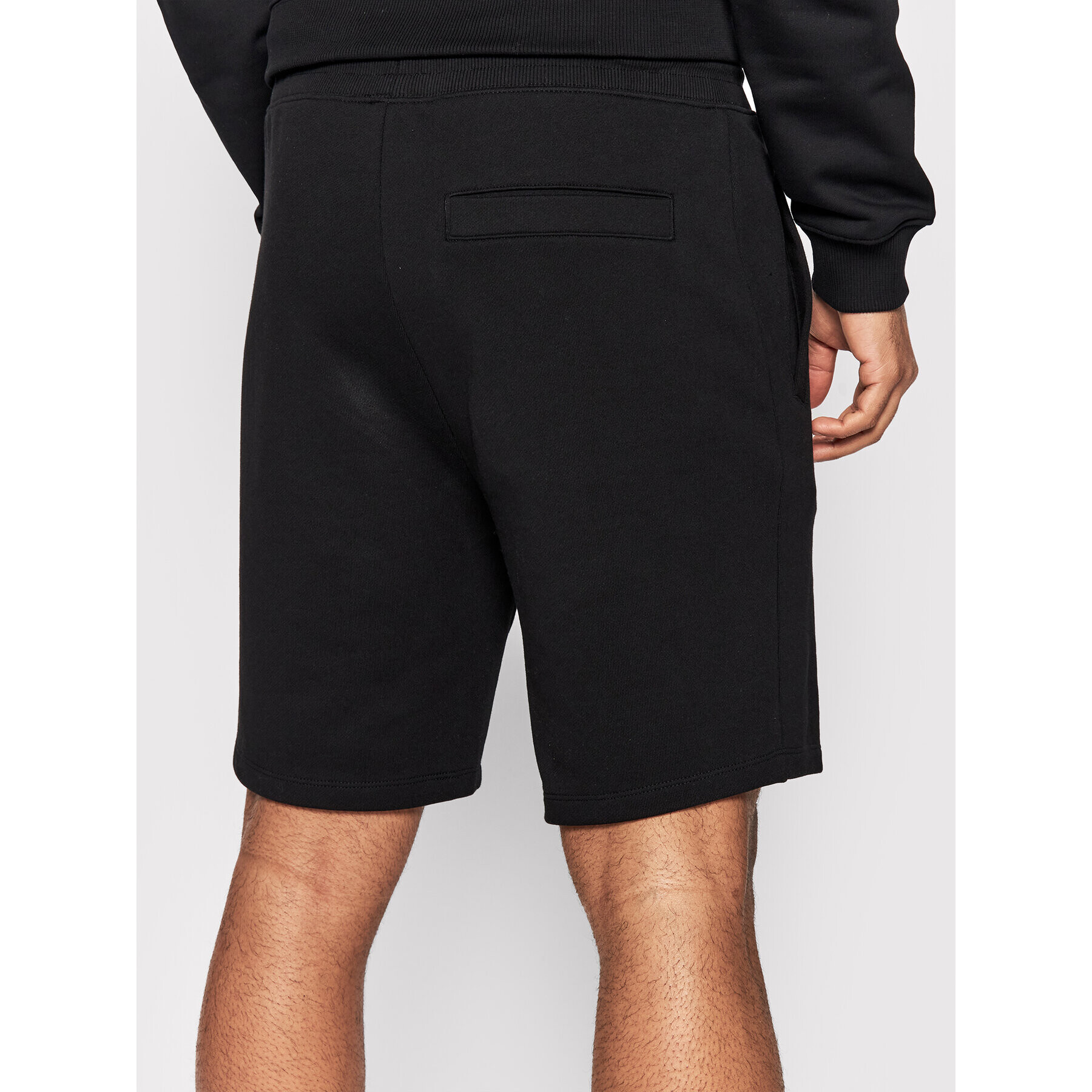 Hugo Pantaloni scurți sport Diz222 50466196 Negru Regular Fit - Pled.ro