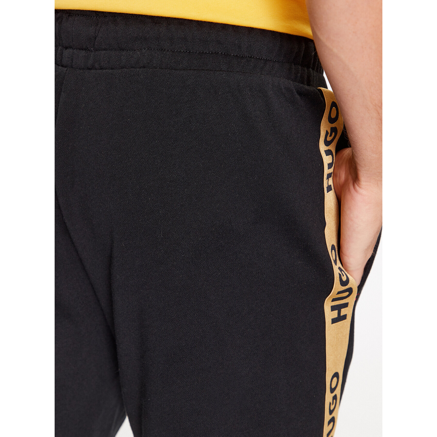 Hugo Pantaloni scurți sport Sporty Logo 50496996 Negru Regular Fit - Pled.ro