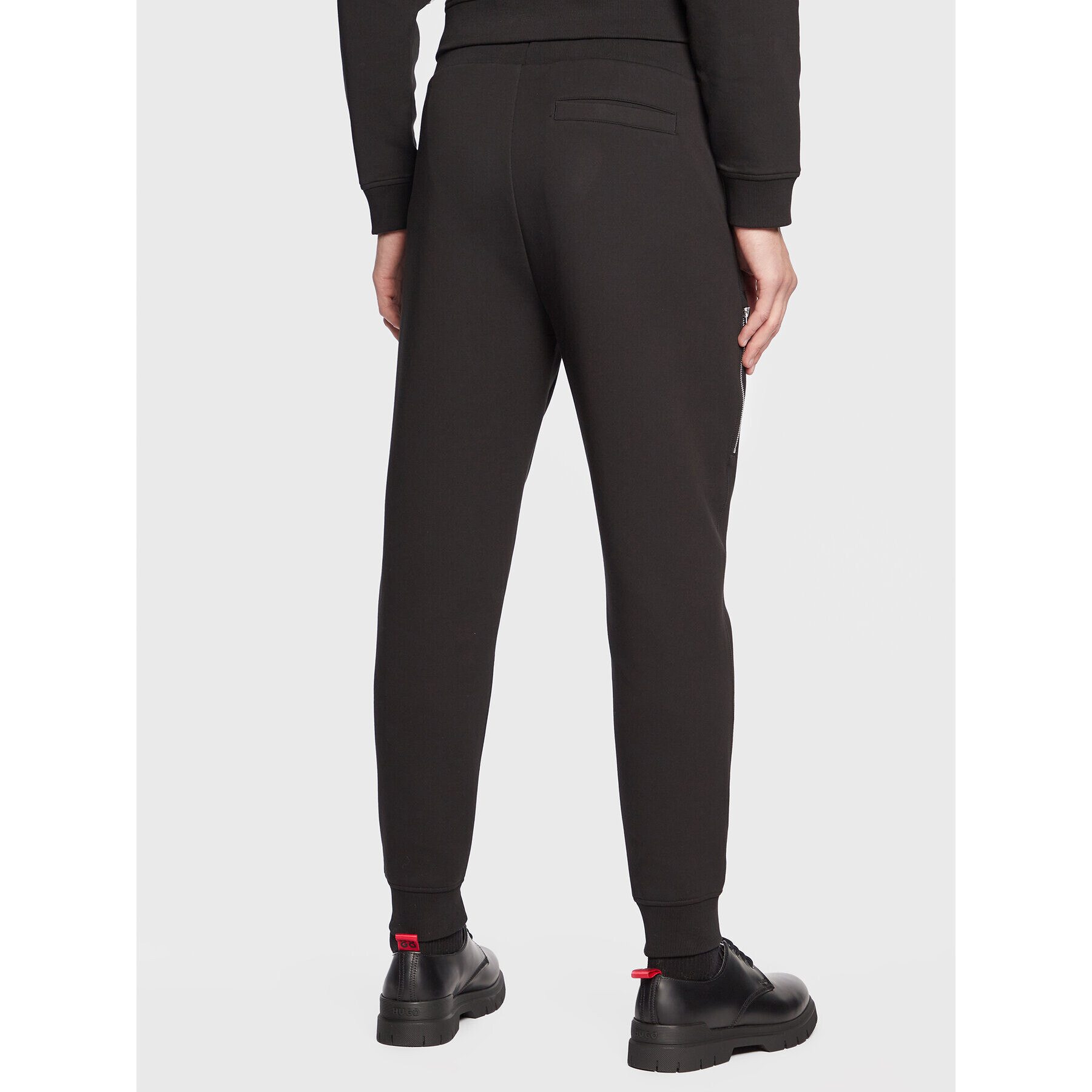 Hugo Pantaloni trening 50482931 Negru Relaxed Fit - Pled.ro