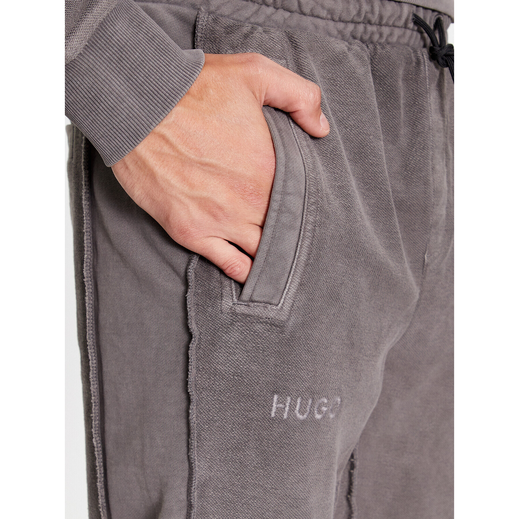 Hugo Pantaloni trening Dovaltine 50497936 Gri Regular Fit - Pled.ro