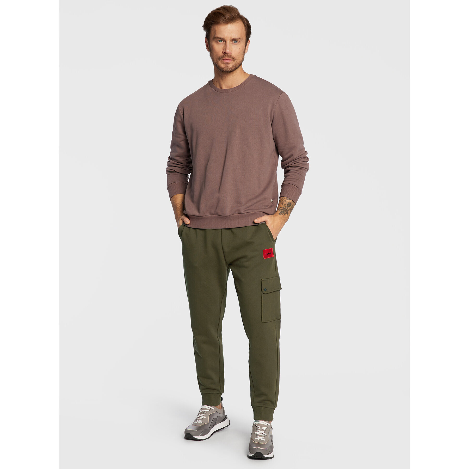 Hugo Pantaloni trening Dwellrom 50479164 Verde Relaxed Fit - Pled.ro