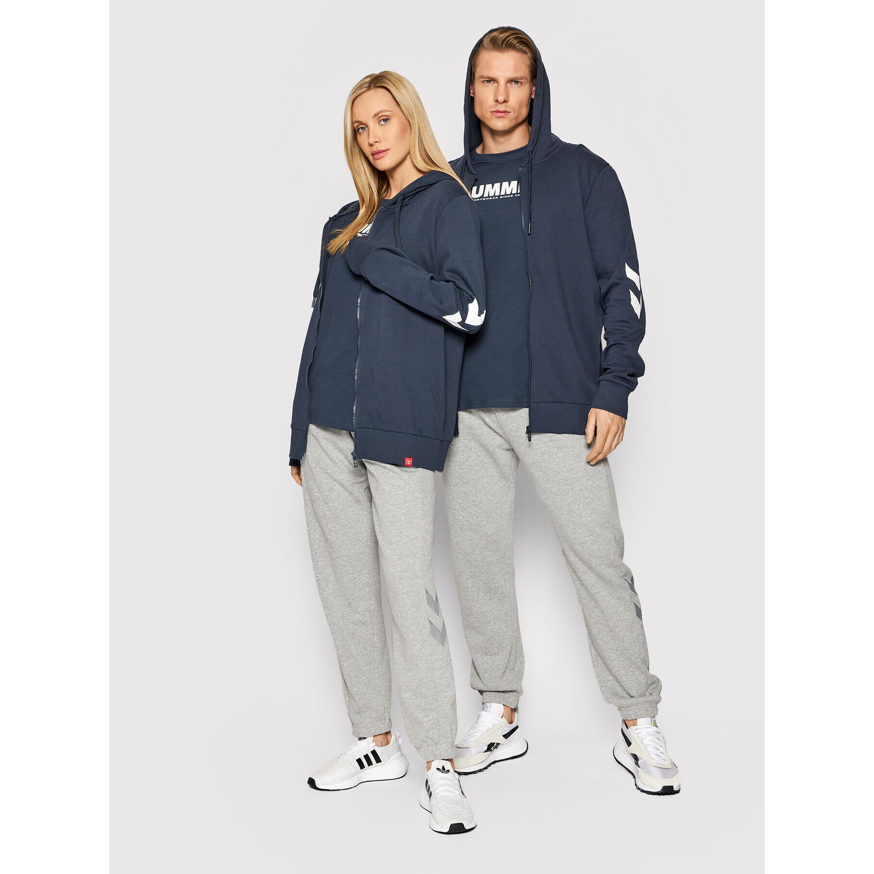 Hummel Bluză Unisex Legacy 212566 Bleumarin Regular Fit - Pled.ro