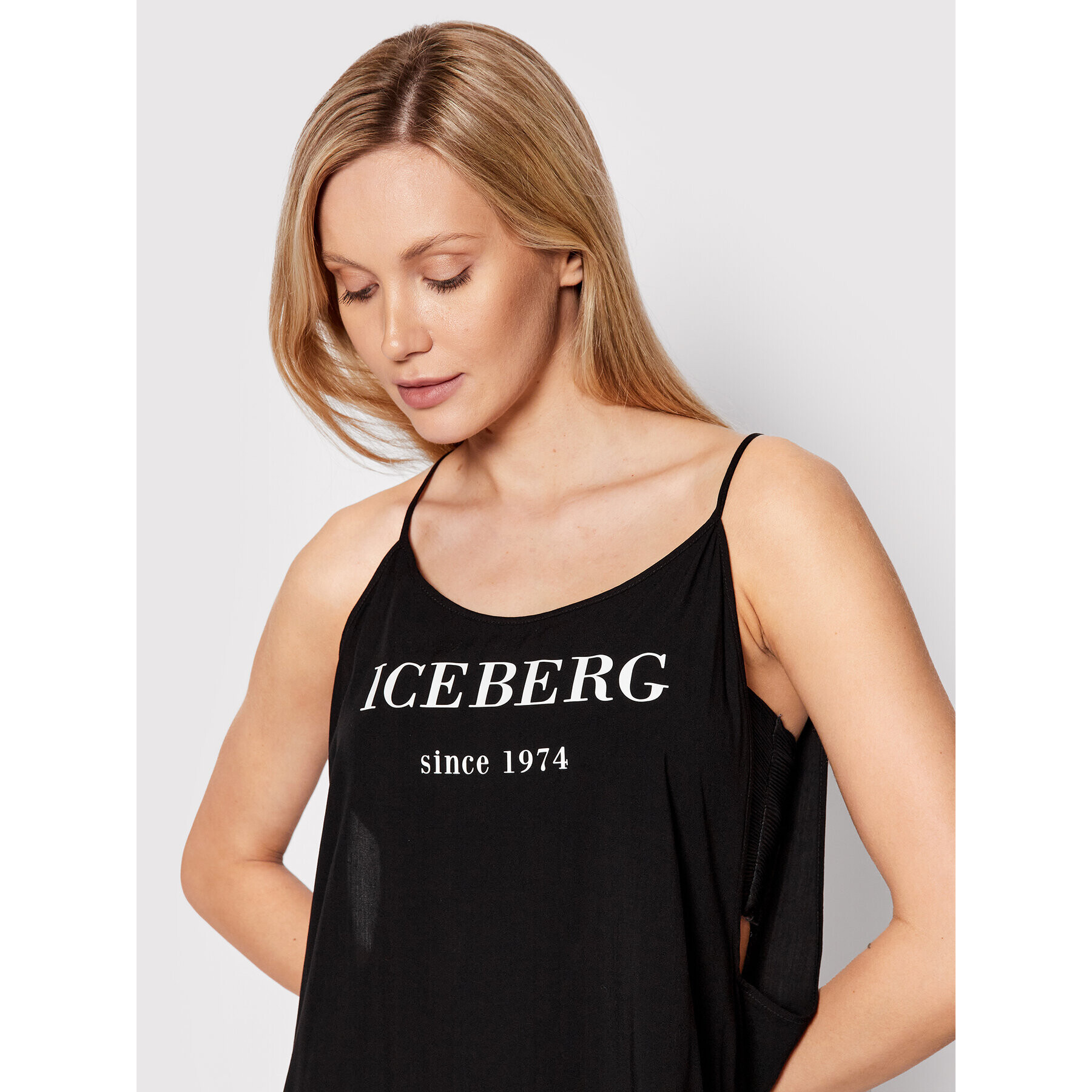 Iceberg Rochie de plajă ICE2WCU01 Negru Regular Fit - Pled.ro