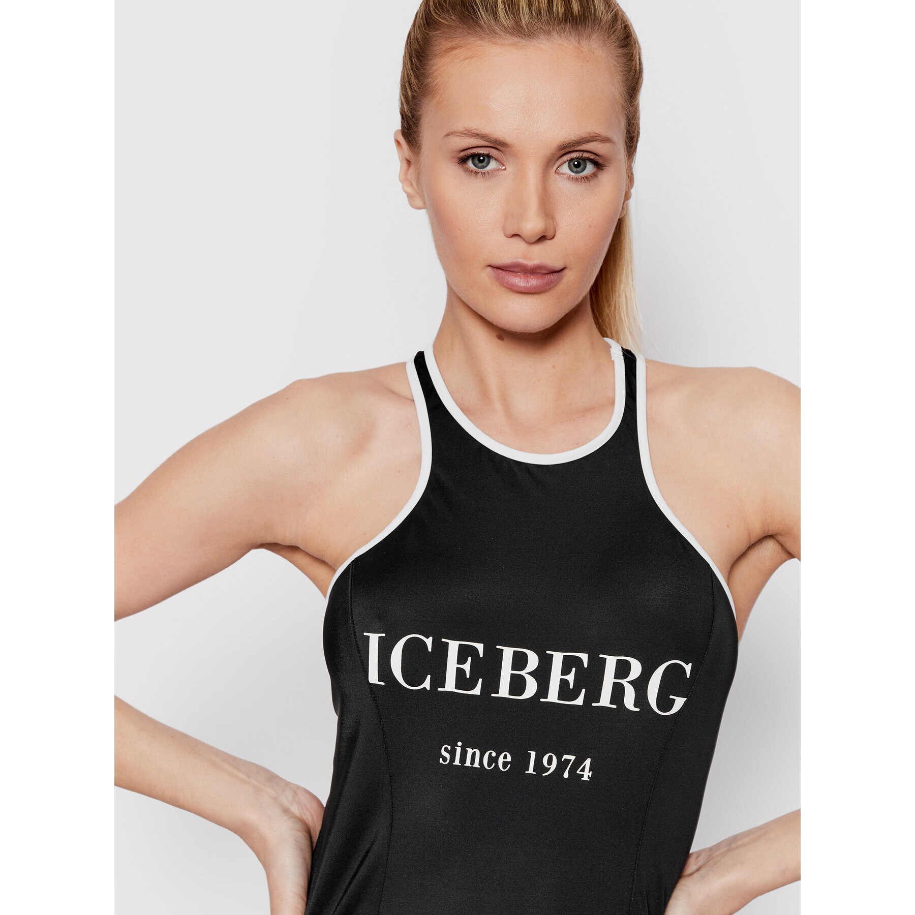 Iceberg Rochie de vară ICE2WCU03 Negru Slim Fit - Pled.ro