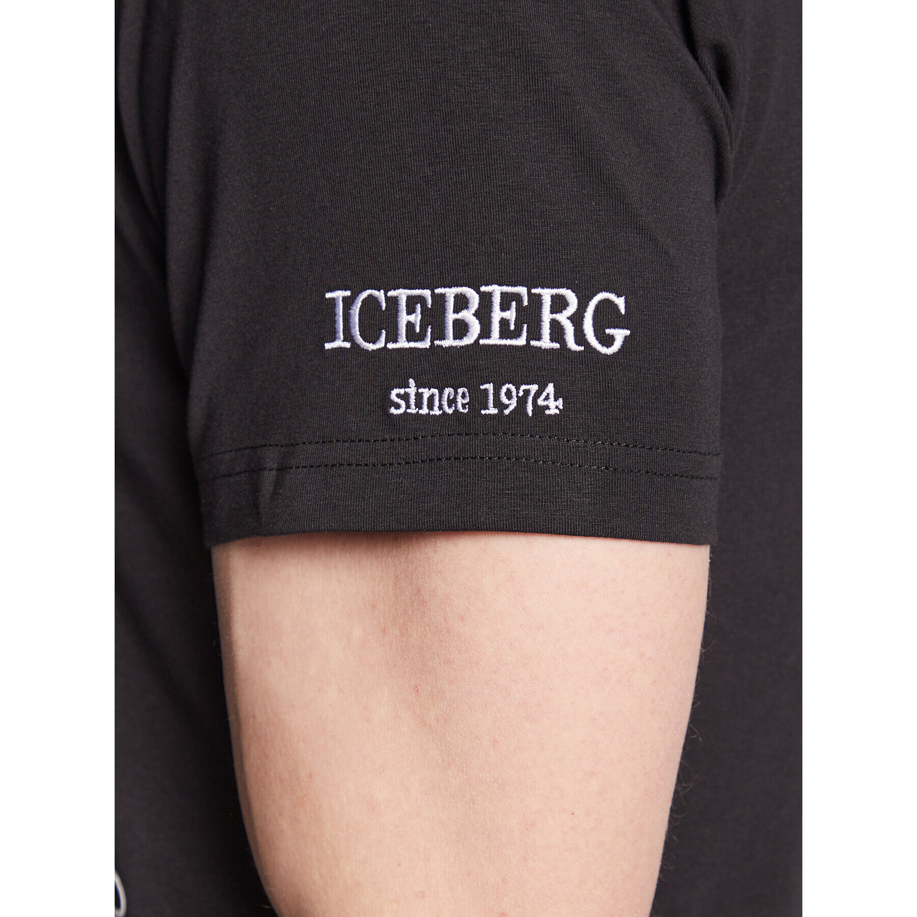 Iceberg Tricou 20EI1P0F012639A Negru Regular Fit - Pled.ro