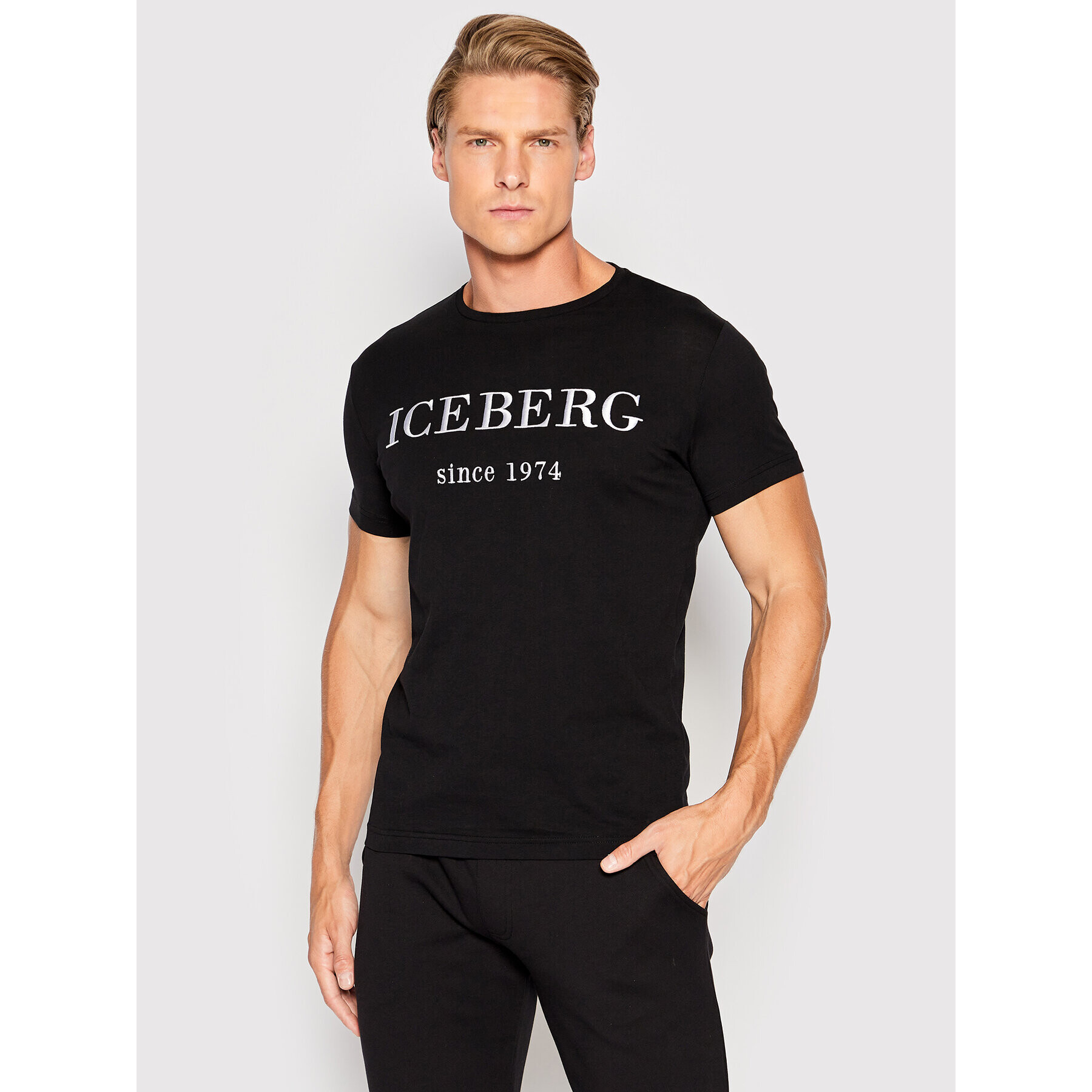 Iceberg Tricou 22II1P0F0146301 Negru Regular Fit - Pled.ro