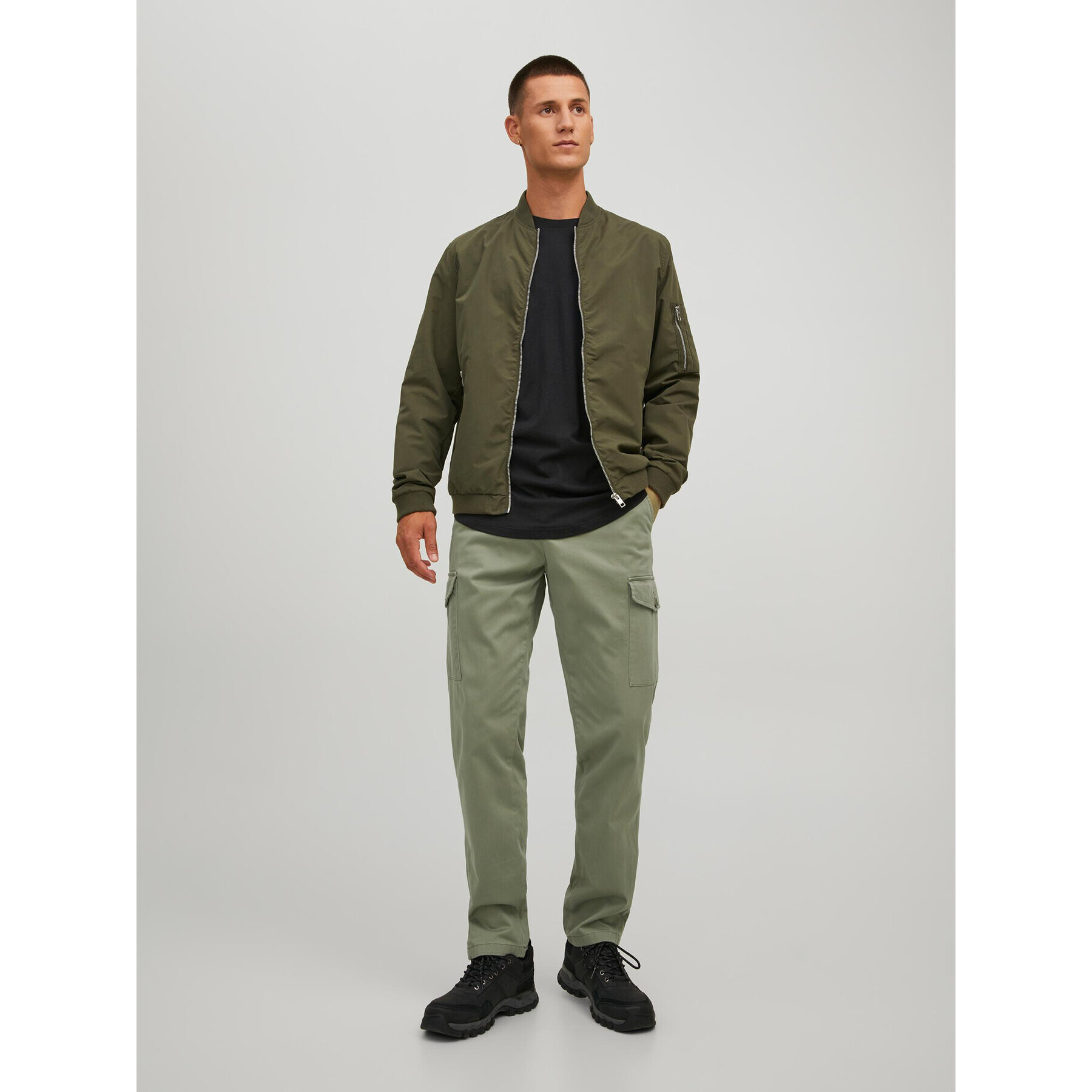 Jack&Jones Pantaloni din material Ollie 12224001 Verde Regular Fit - Pled.ro