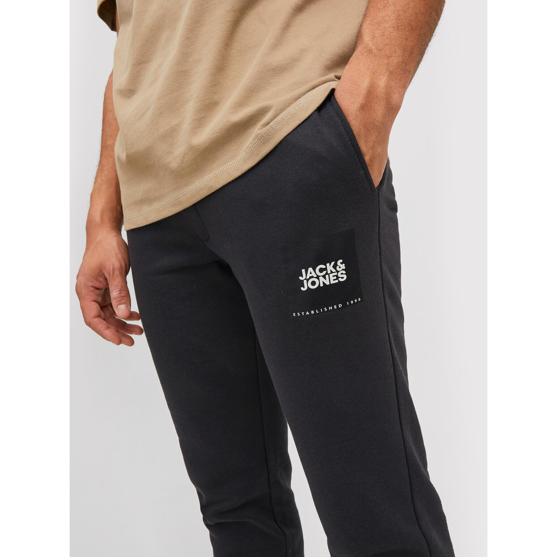 Jack&Jones Pantaloni trening Gordon 12213281 Negru Regular Fit - Pled.ro