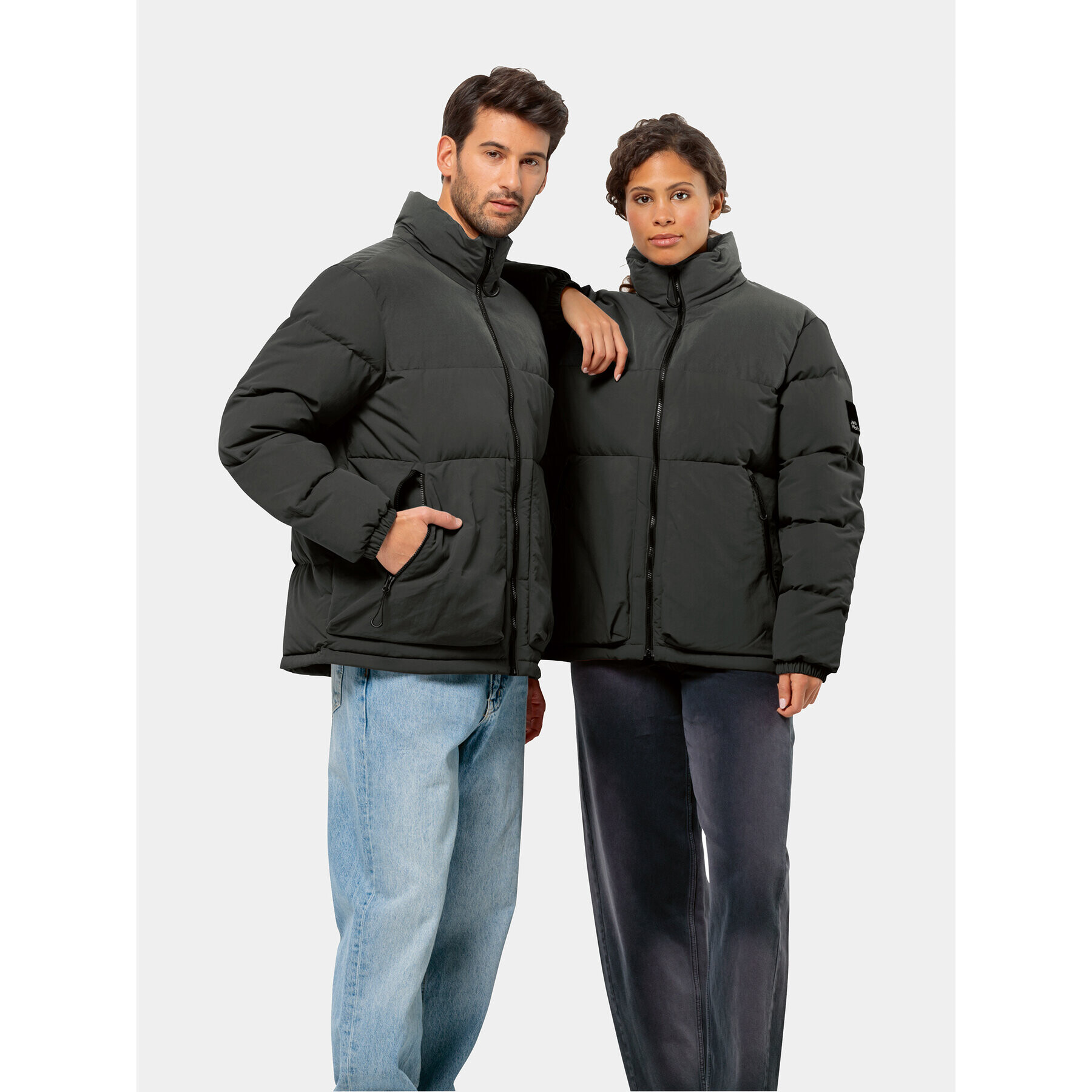 Jack Wolfskin Geacă din puf Dellbrueck Jkt 1207561 Negru Regular Fit - Pled.ro