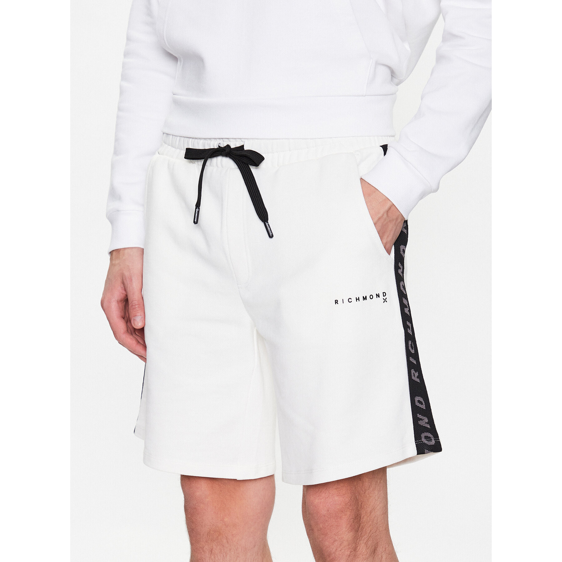 John Richmond Pantaloni scurți sport UMP23037BE Alb Regular Fit - Pled.ro