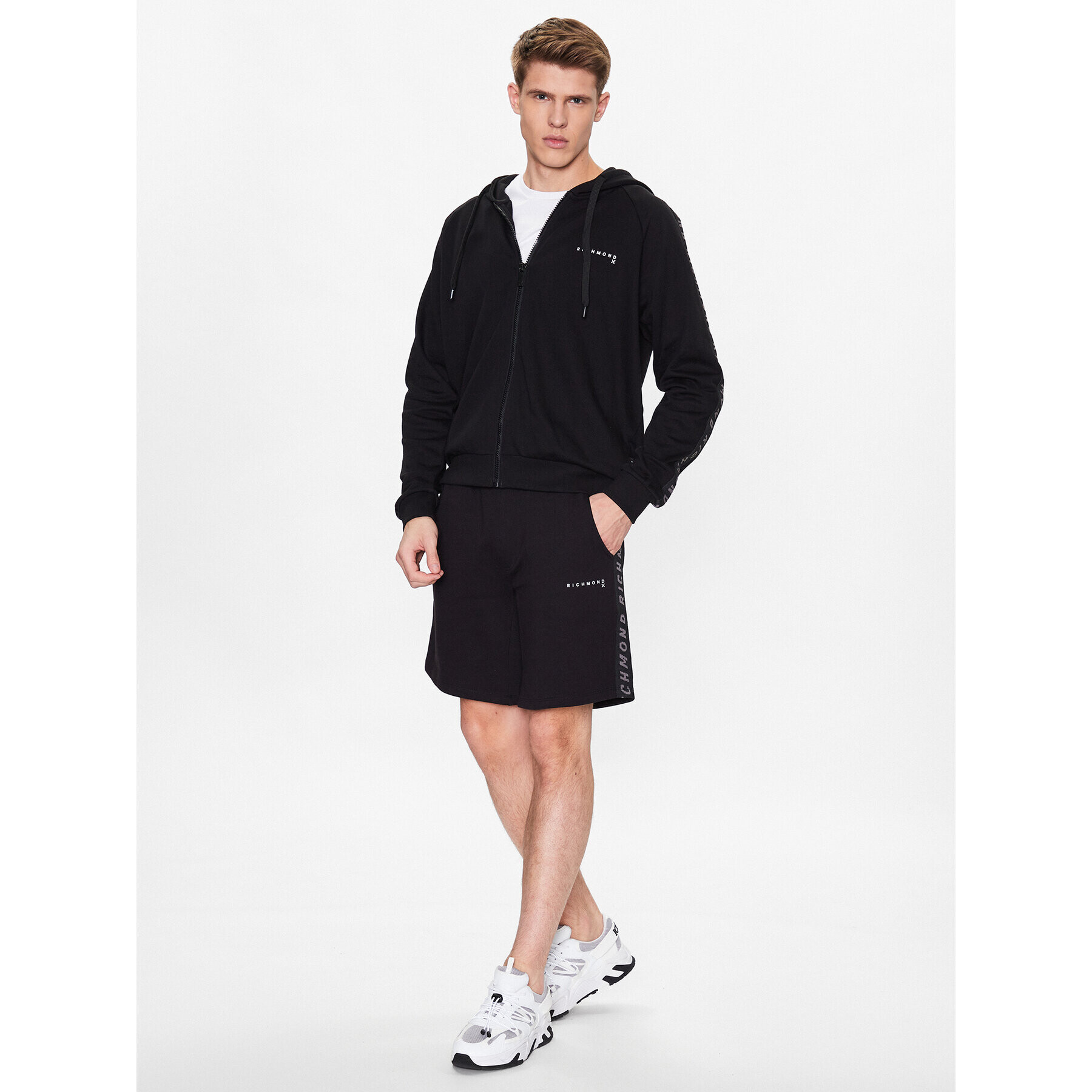 John Richmond Pantaloni scurți sport UMP23037BE Negru Regular Fit - Pled.ro