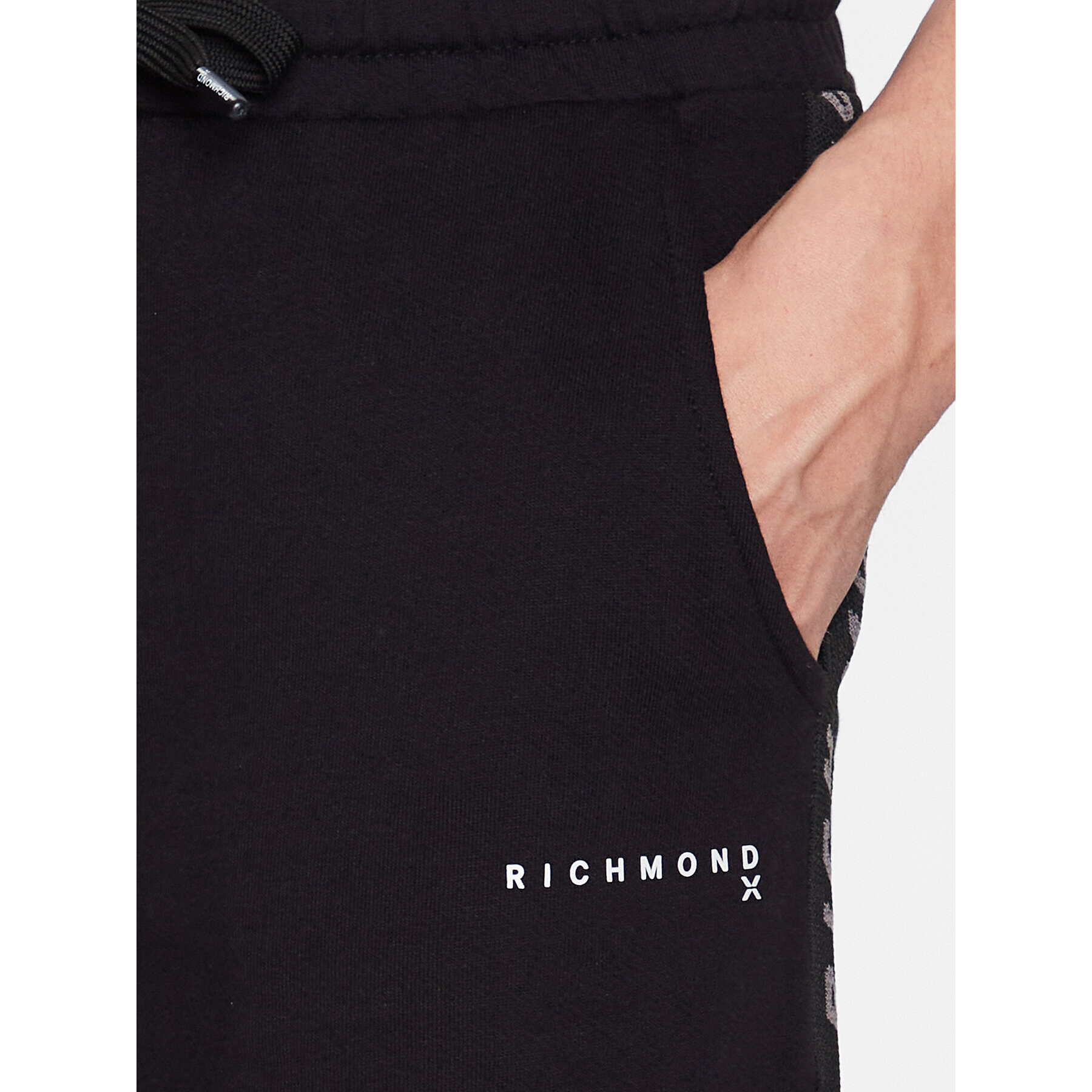 John Richmond Pantaloni scurți sport UMP23037BE Negru Regular Fit - Pled.ro