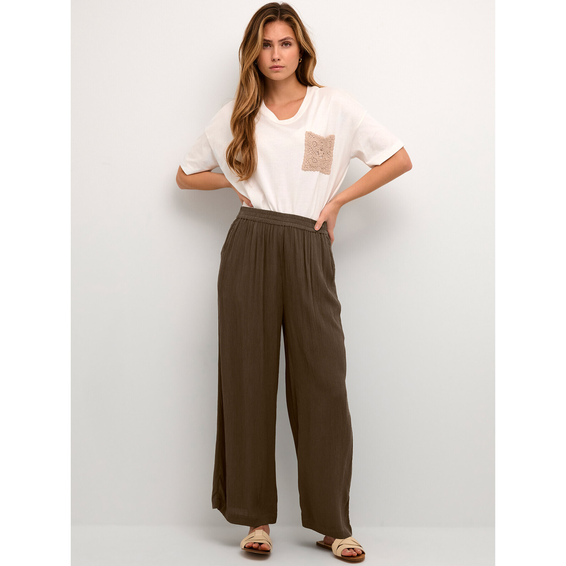 Kaffe Pantaloni din material Dacia Amber 10506454 Verde Loose Fit - Pled.ro