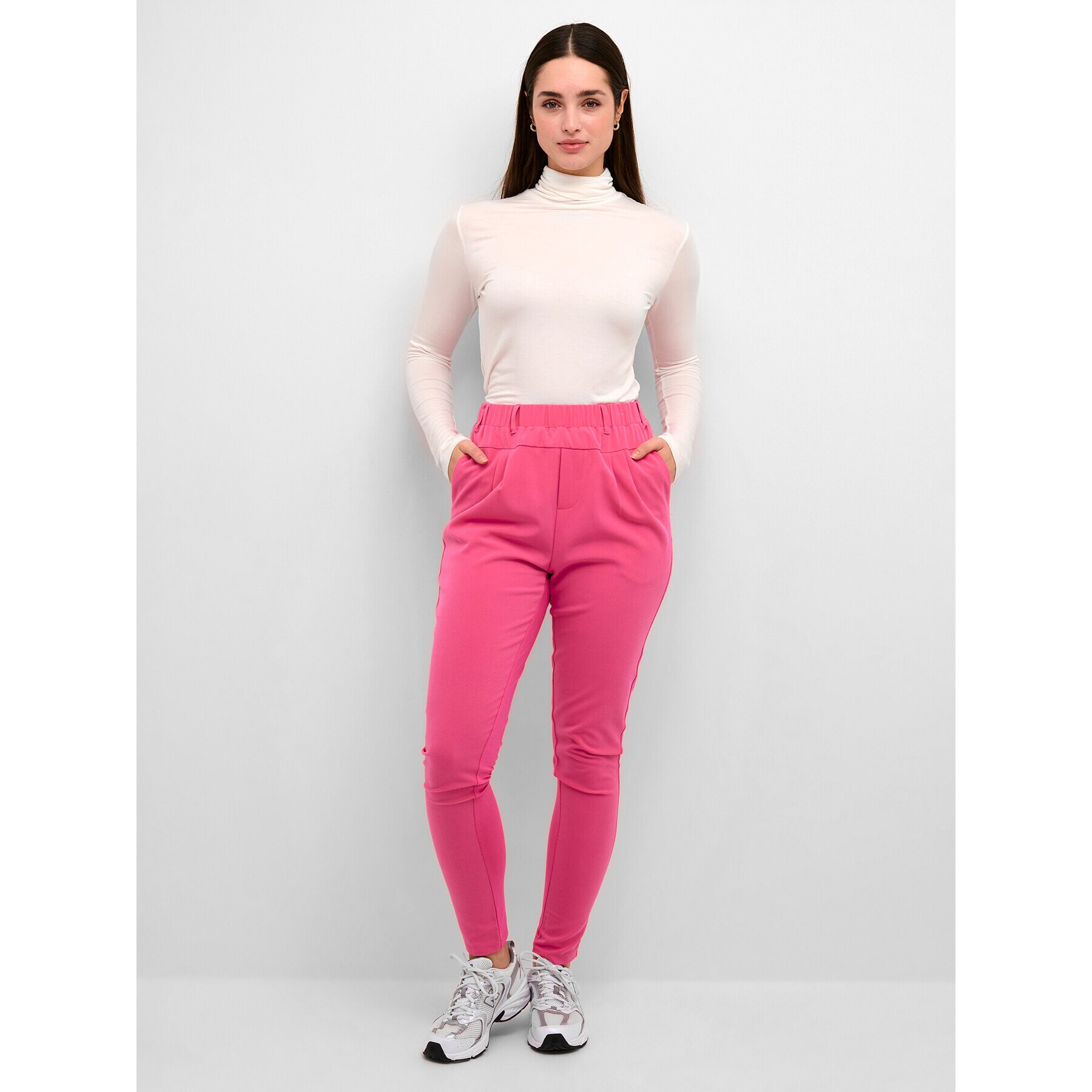 Kaffe Pantaloni din material Jillian 501021 Roz Regular Fit - Pled.ro