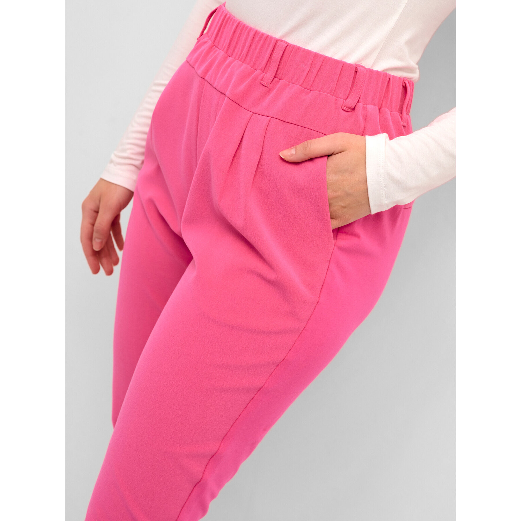 Kaffe Pantaloni din material Jillian 501021 Roz Regular Fit - Pled.ro