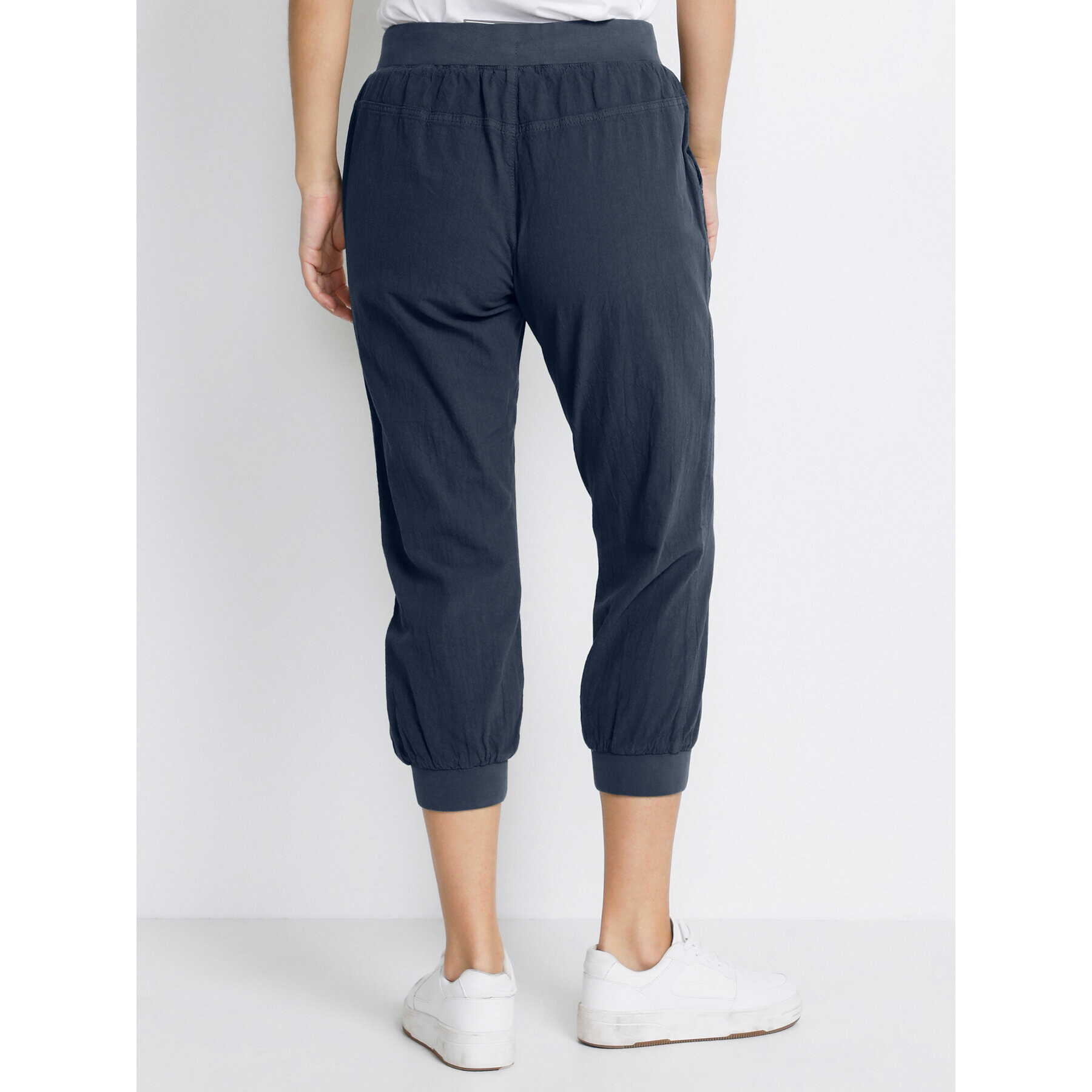 Kaffe Pantaloni din material Naya 10502803 Bleumarin Regular Fit - Pled.ro