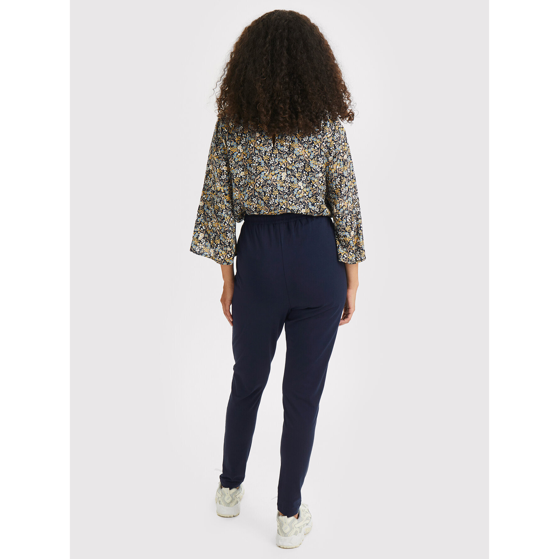 Kaffe Pantaloni trening Linda 10550279 Bleumarin Slim Fit - Pled.ro