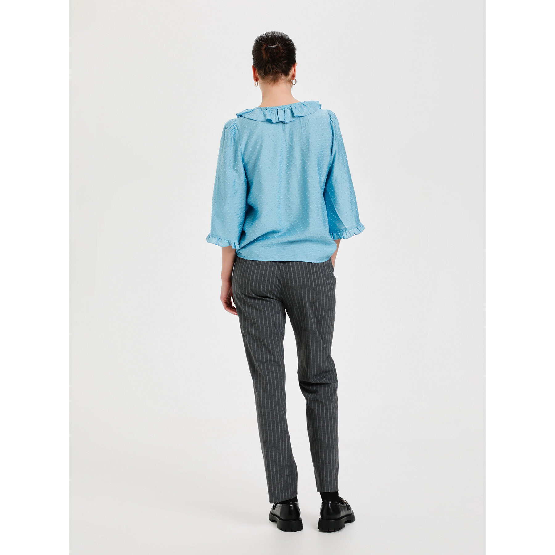 Karen by Simonsen Pantaloni din material Elena 10104010 Gri Classic Fit - Pled.ro