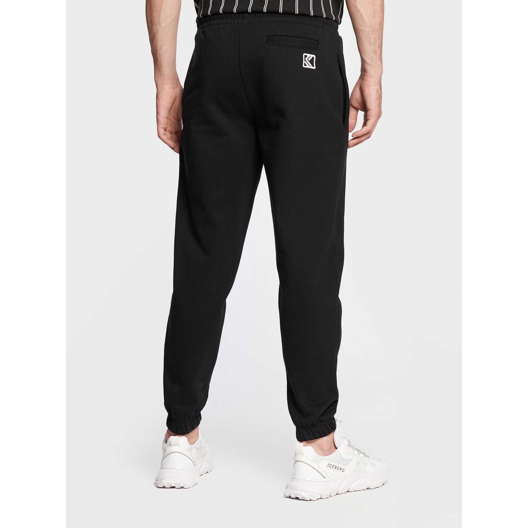 Karl Kani Pantaloni trening Retro Patch 6004664 Negru Slim Fit - Pled.ro