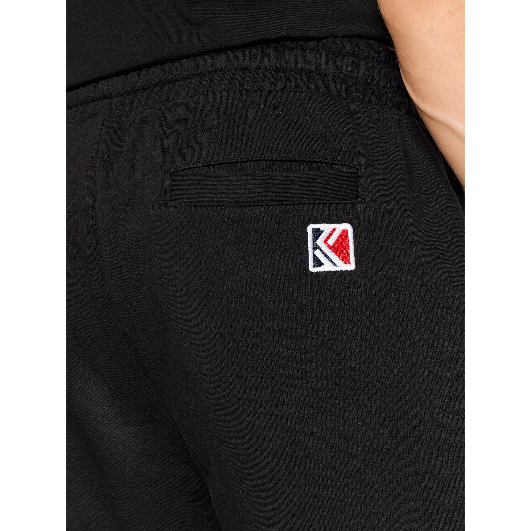 Karl Kani Pantaloni trening Signature Essential 6004039 Negru Relaxed Fit - Pled.ro