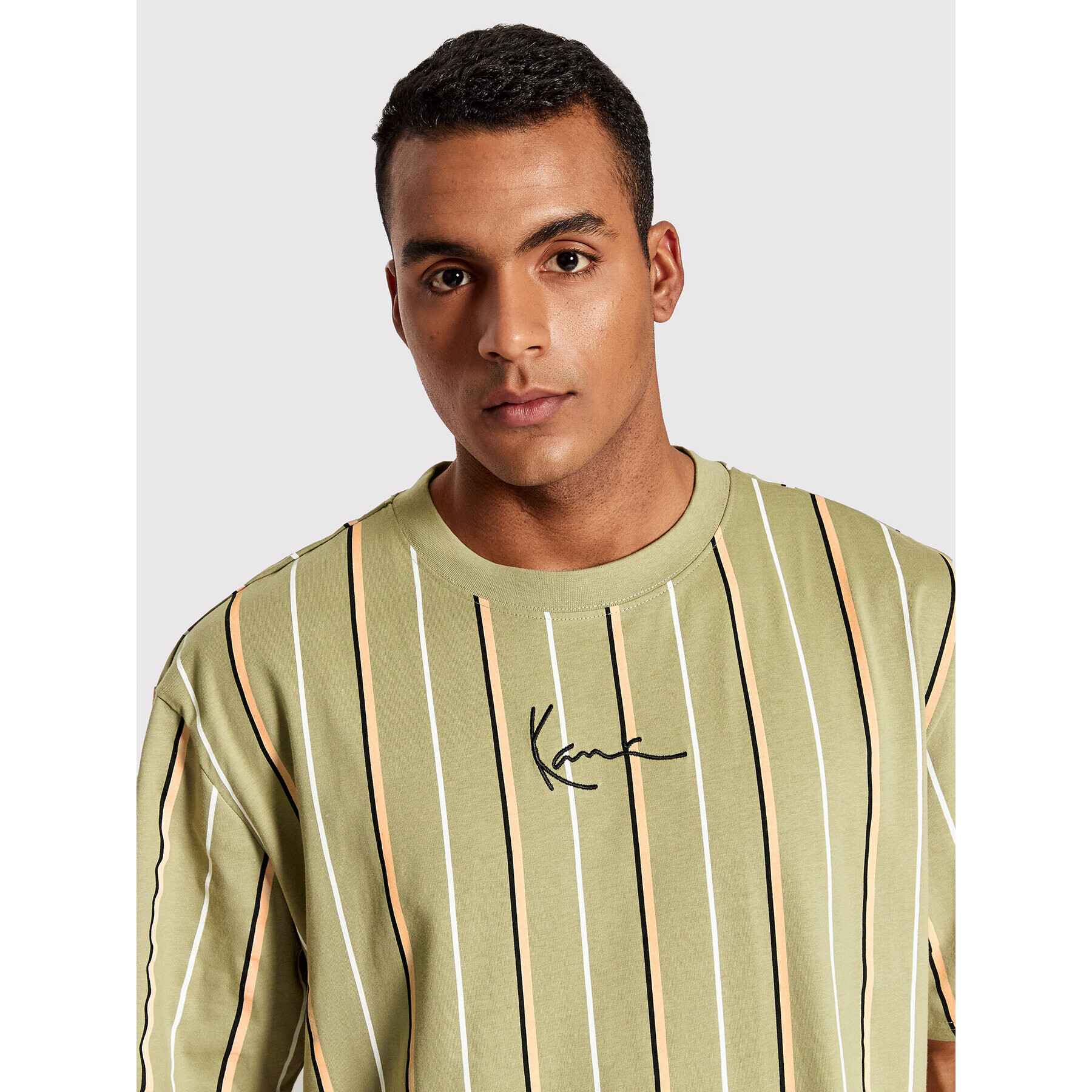 Karl Kani Tricou Small Signature Pinstripe 6030878 Verde Relaxed Fit - Pled.ro