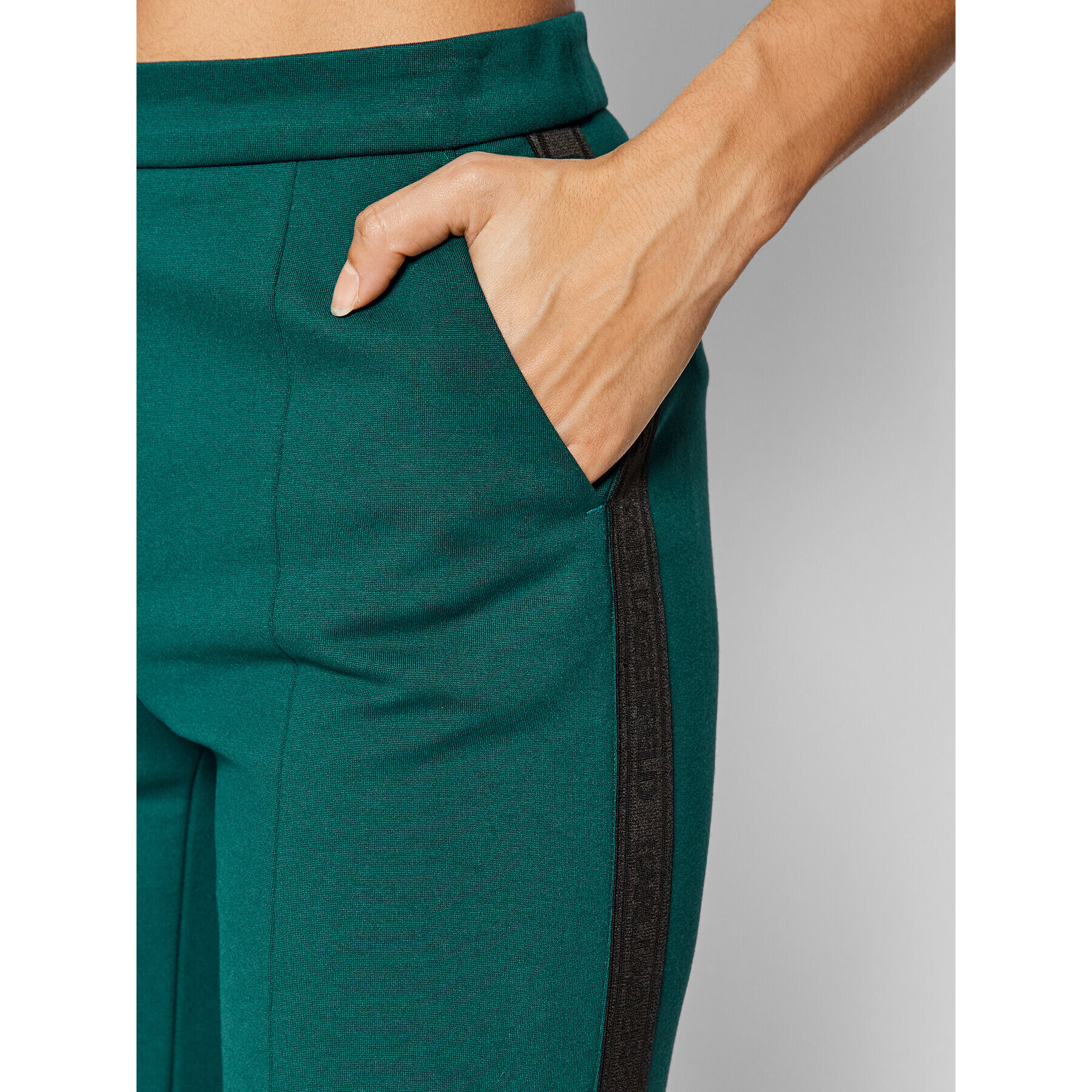 KARL LAGERFELD Pantaloni din material Punto 220W1002 Verde Regular Fit - Pled.ro