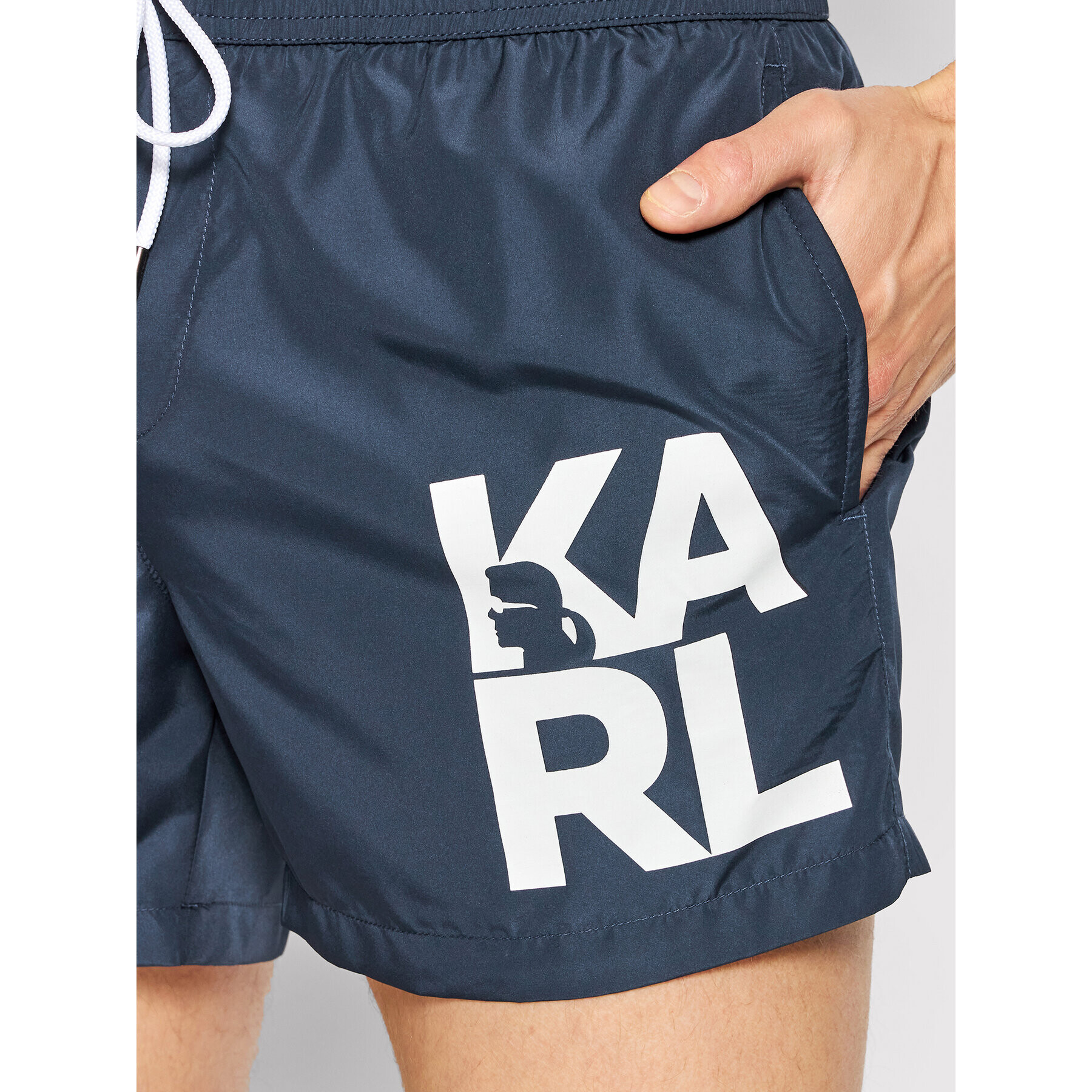 KARL LAGERFELD Pantaloni scurți pentru înot Carry Over KL22MBS08 Bleumarin Regular Fit - Pled.ro