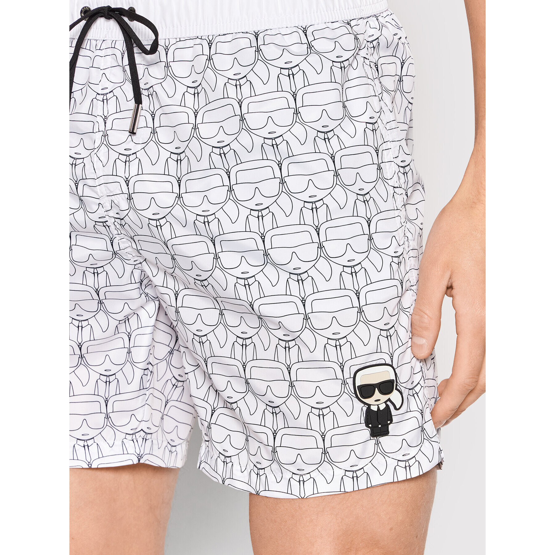 KARL LAGERFELD Pantaloni scurți pentru înot Ikonic All-Over KL22MBM10 Alb Regular Fit - Pled.ro