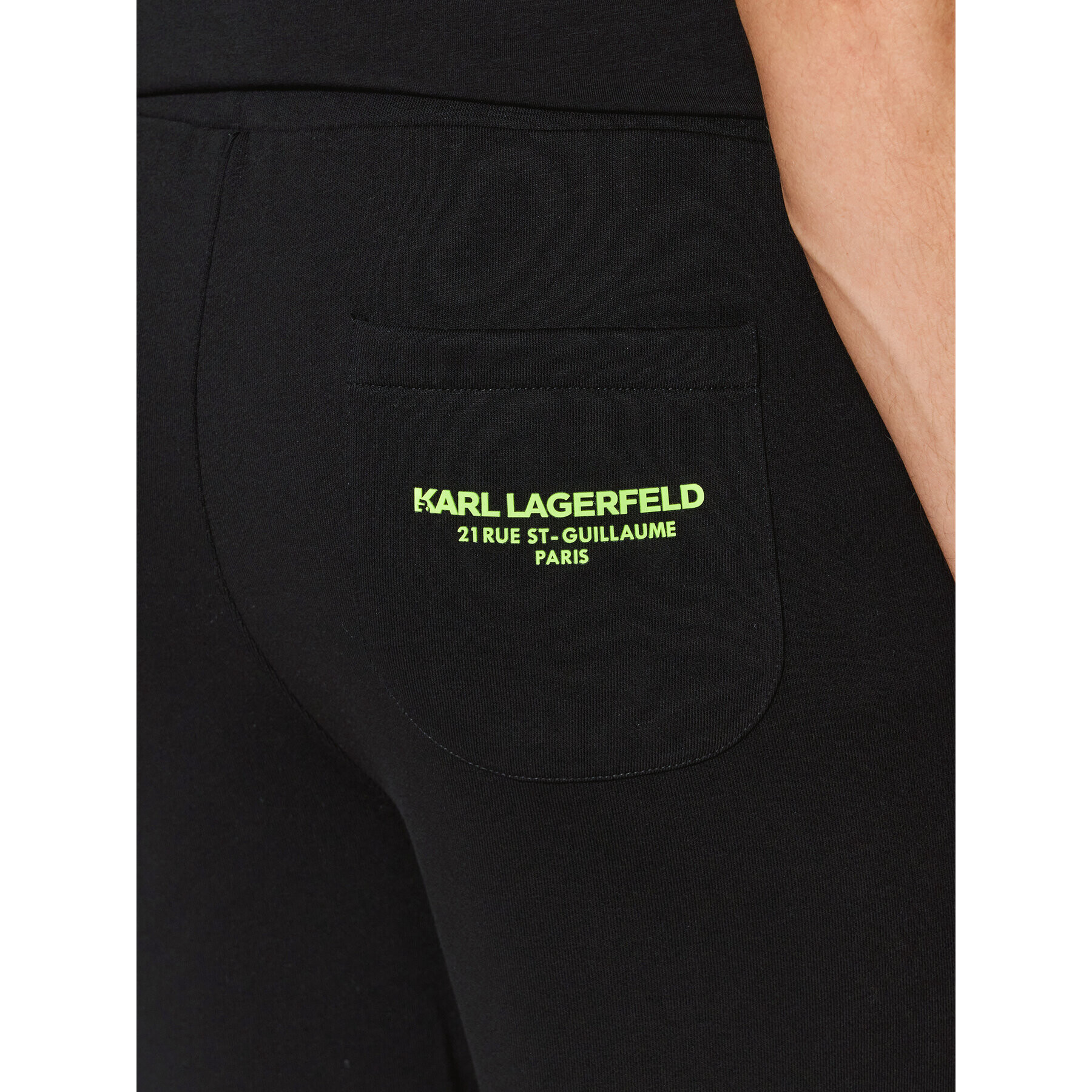 KARL LAGERFELD Pantaloni scurți sport 705432 521900 Negru Regular Fit - Pled.ro